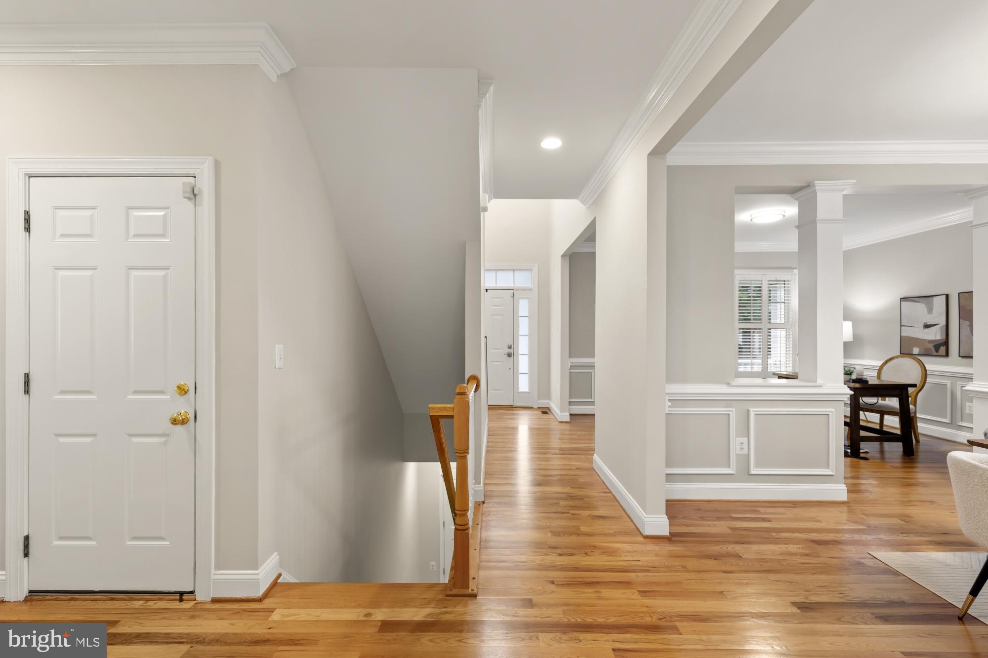 828 N Wakefield St N