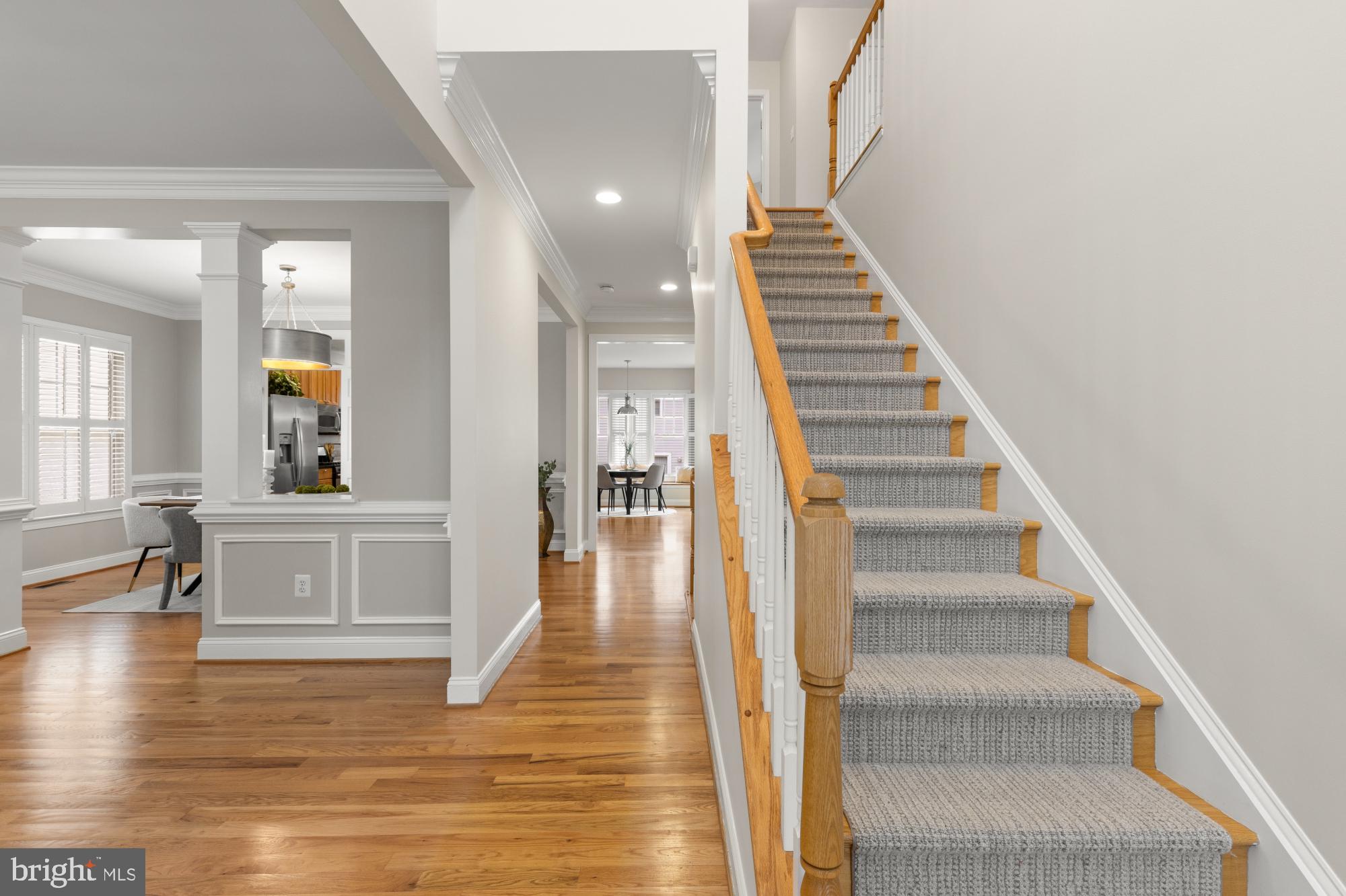 828 N Wakefield St N