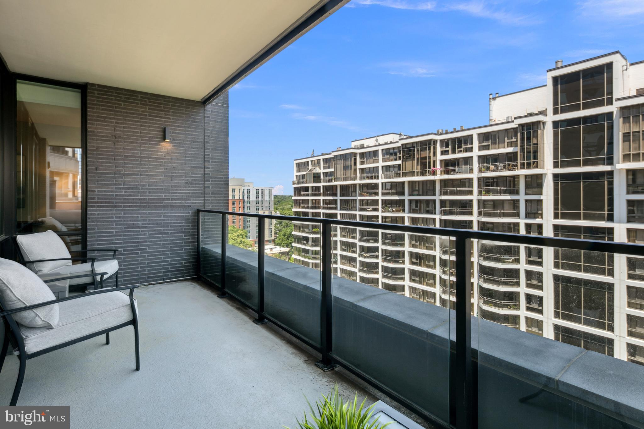 1781 N Pierce St #1003