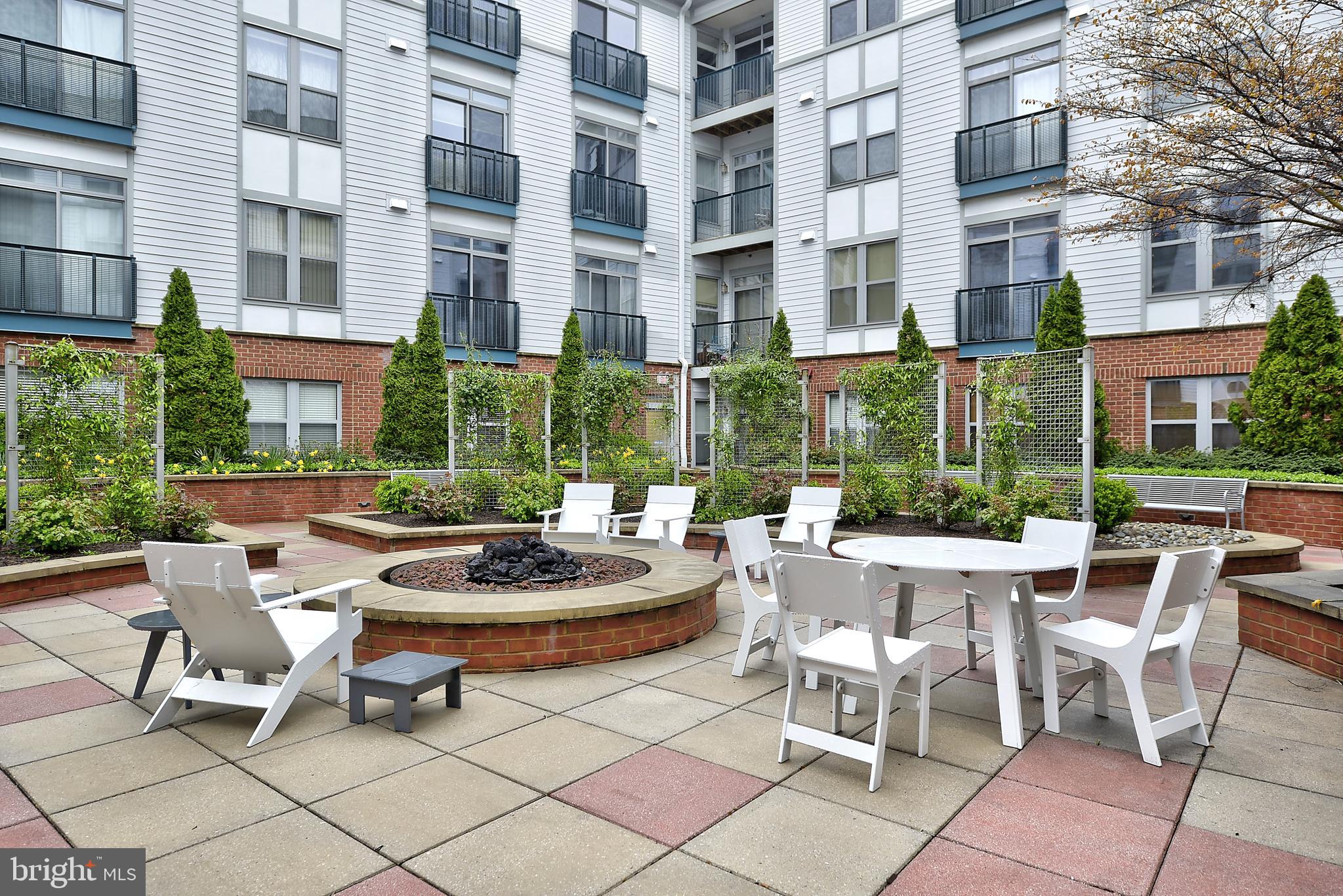 1800 WILSON BOULEVARD 335