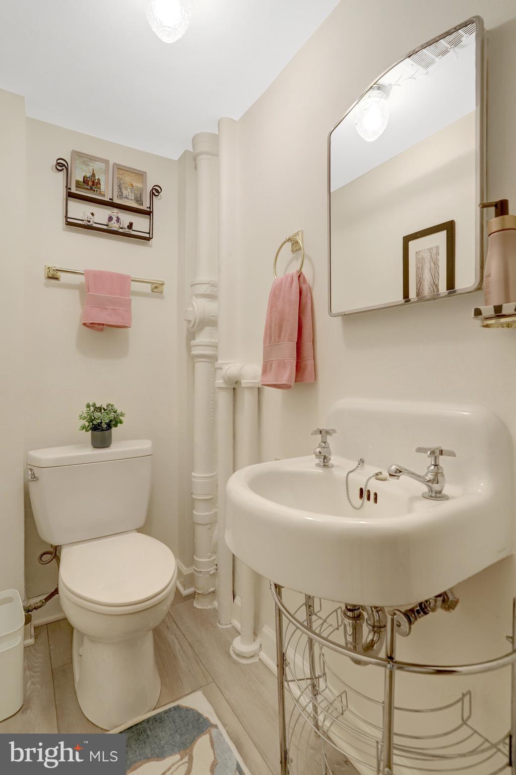 1114 HARRISON STREET N