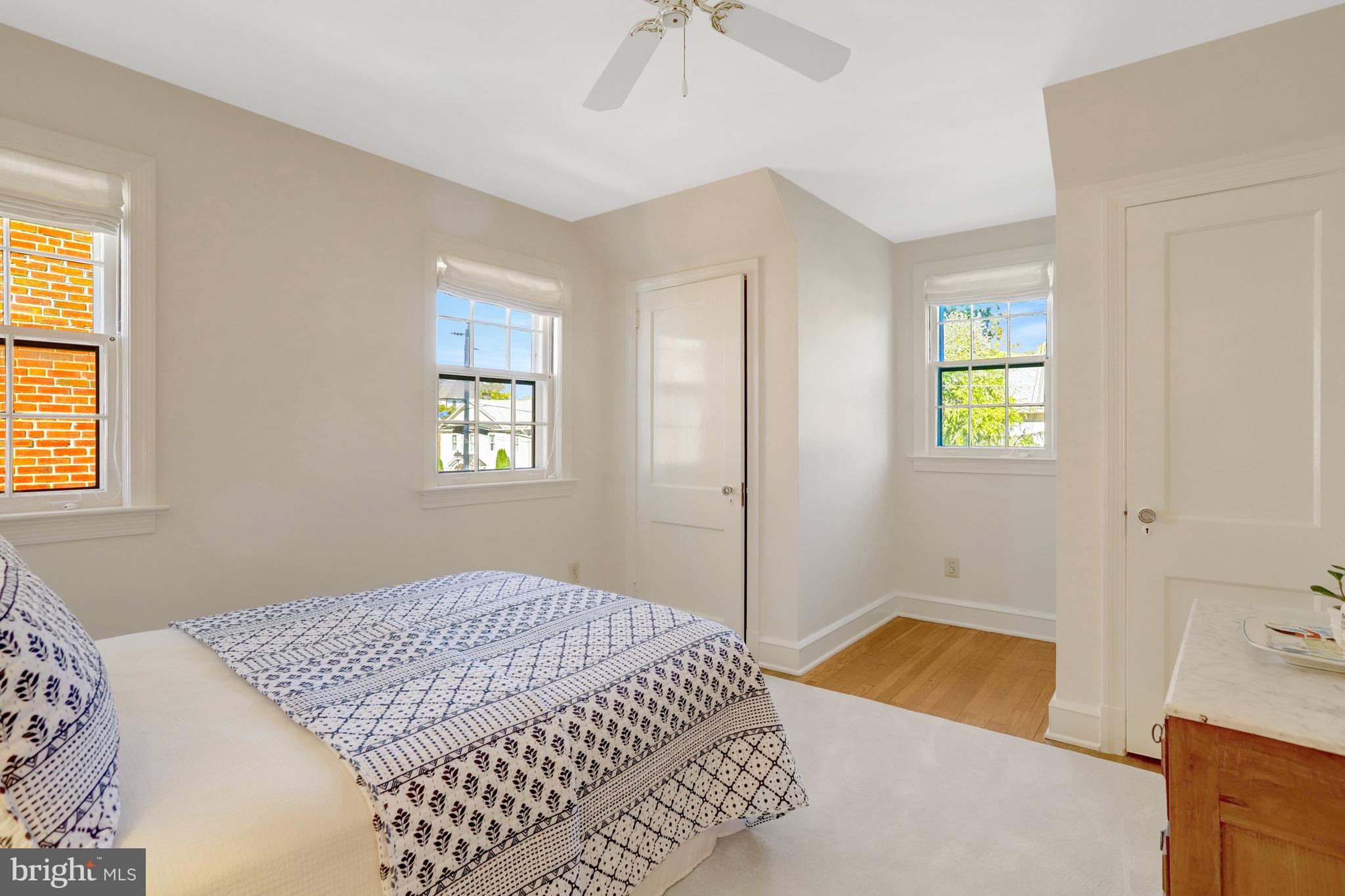 1114 HARRISON STREET N