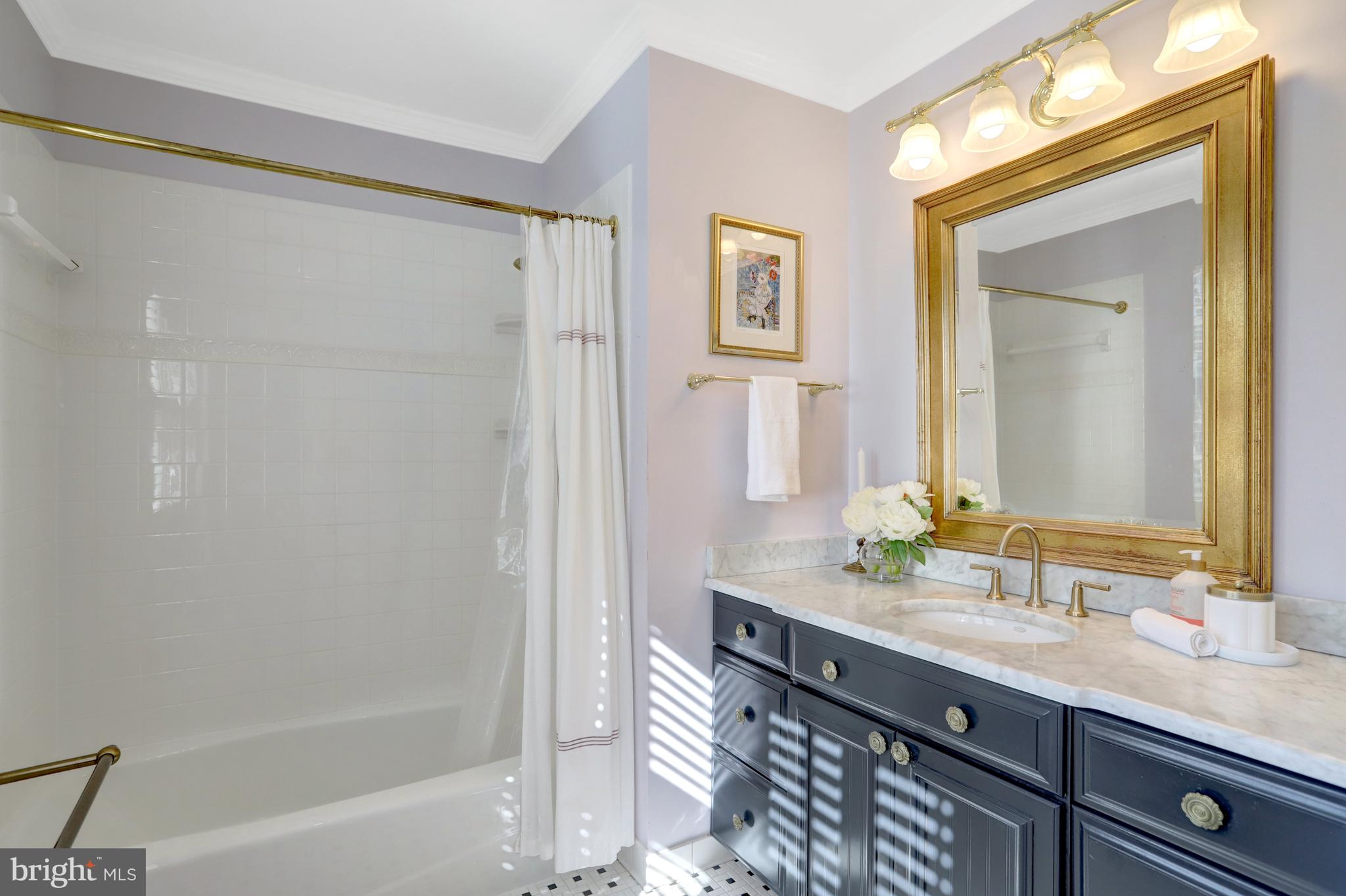 1114 HARRISON STREET N