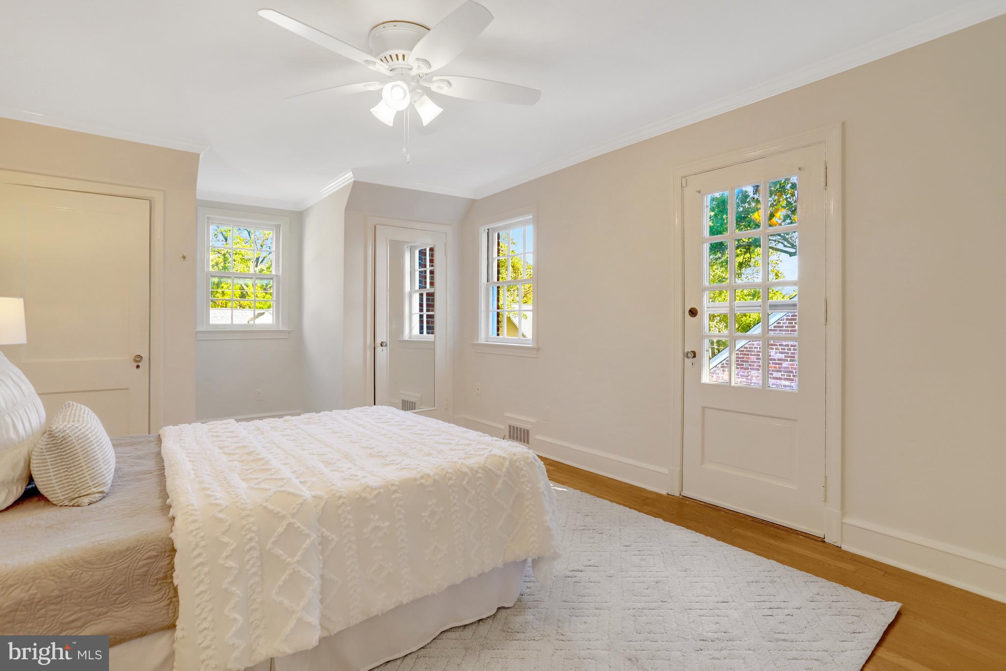 1114 HARRISON STREET N