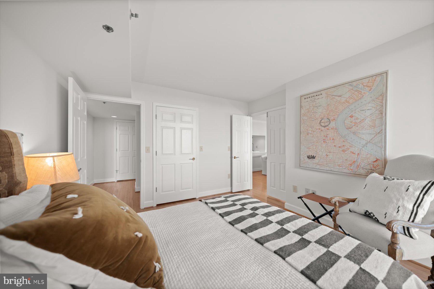 1276 N WAYNE STREET N 1211