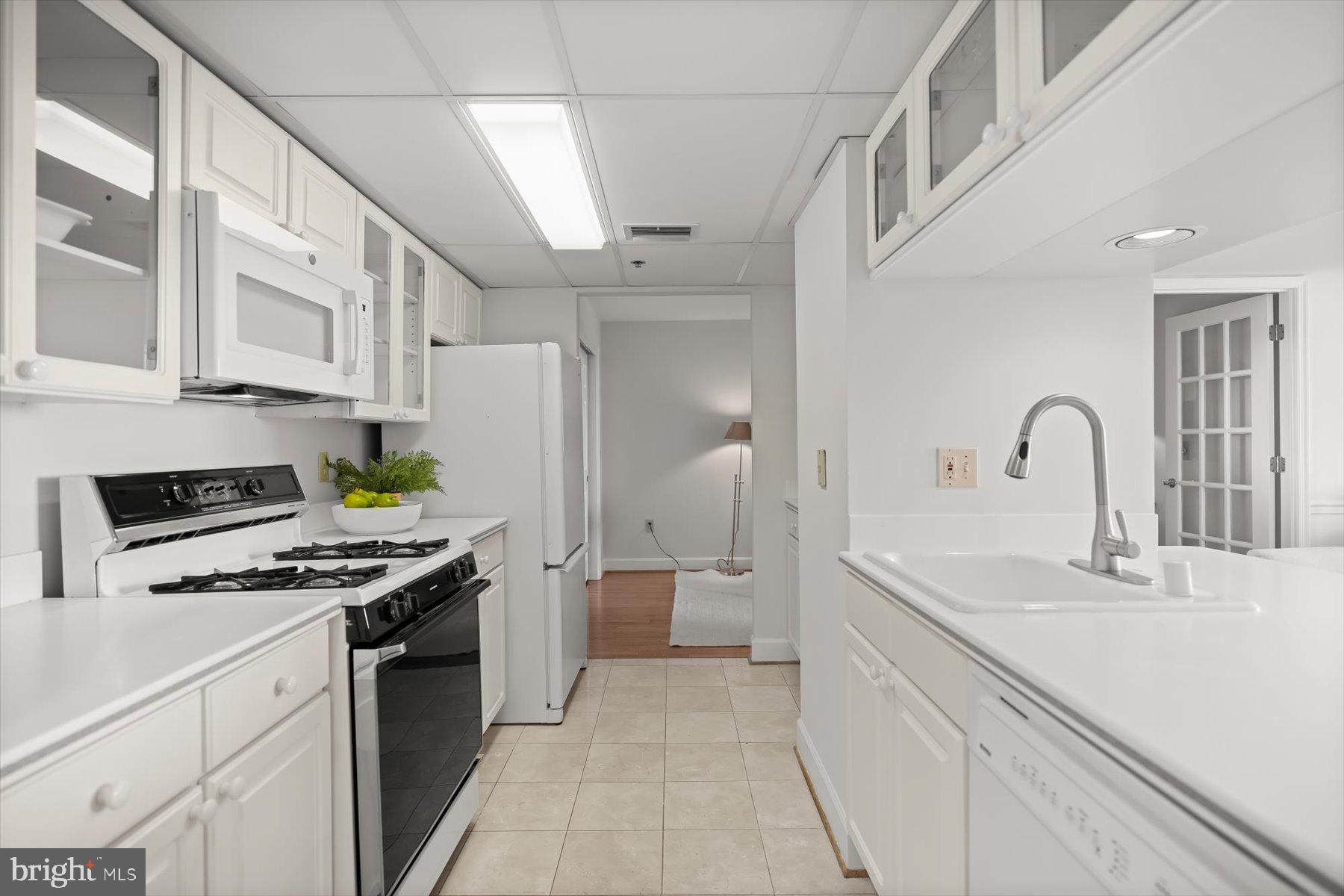 1276 N WAYNE STREET N 1211