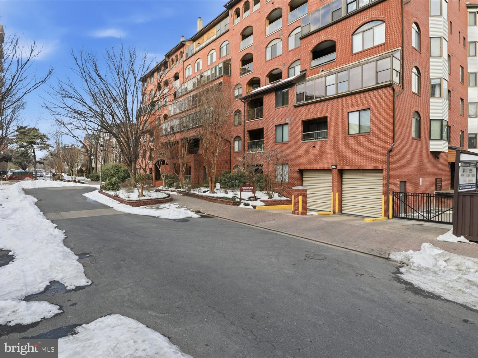 1029 N STUART STREET 206