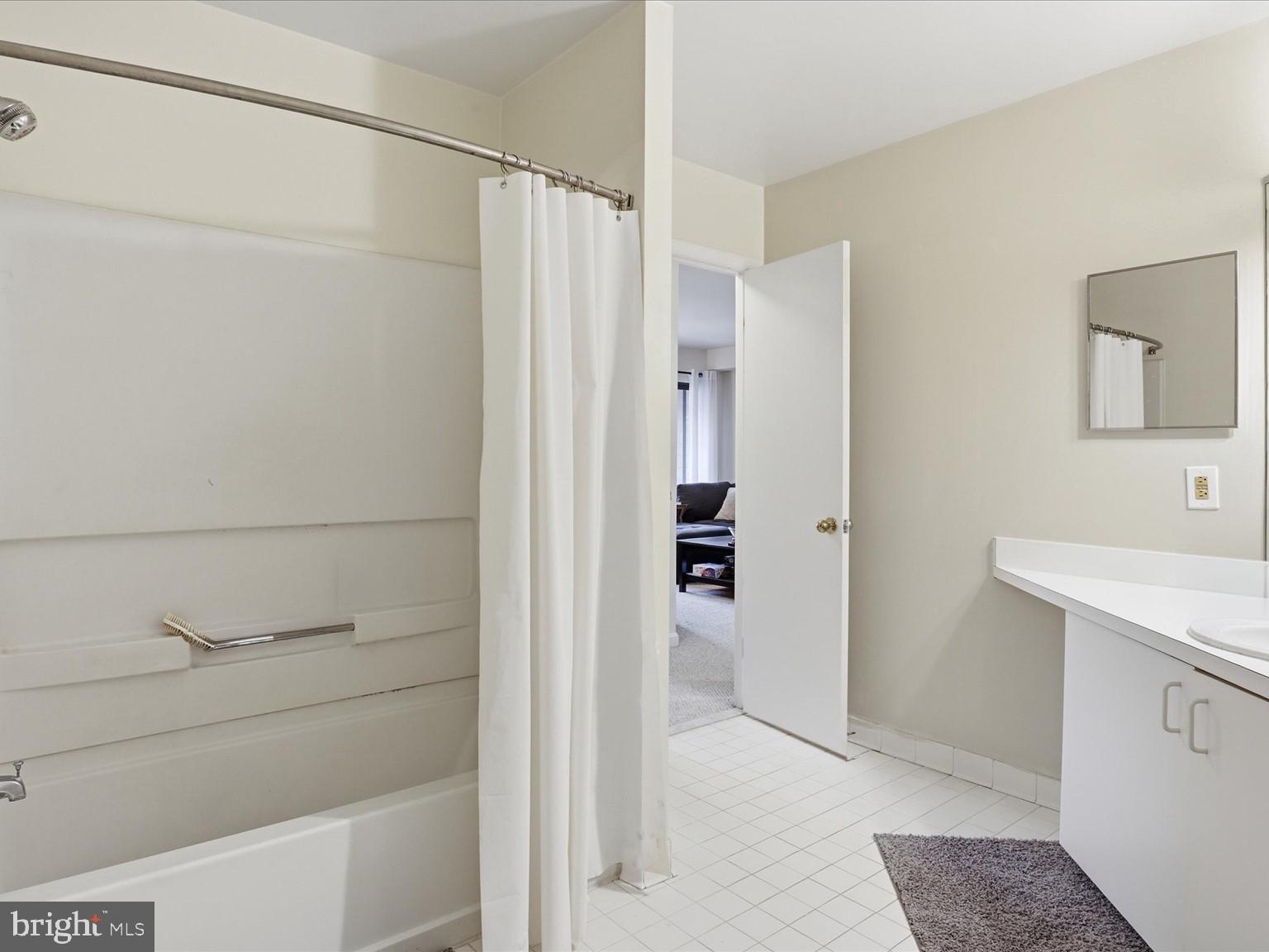 1029 N STUART STREET 206