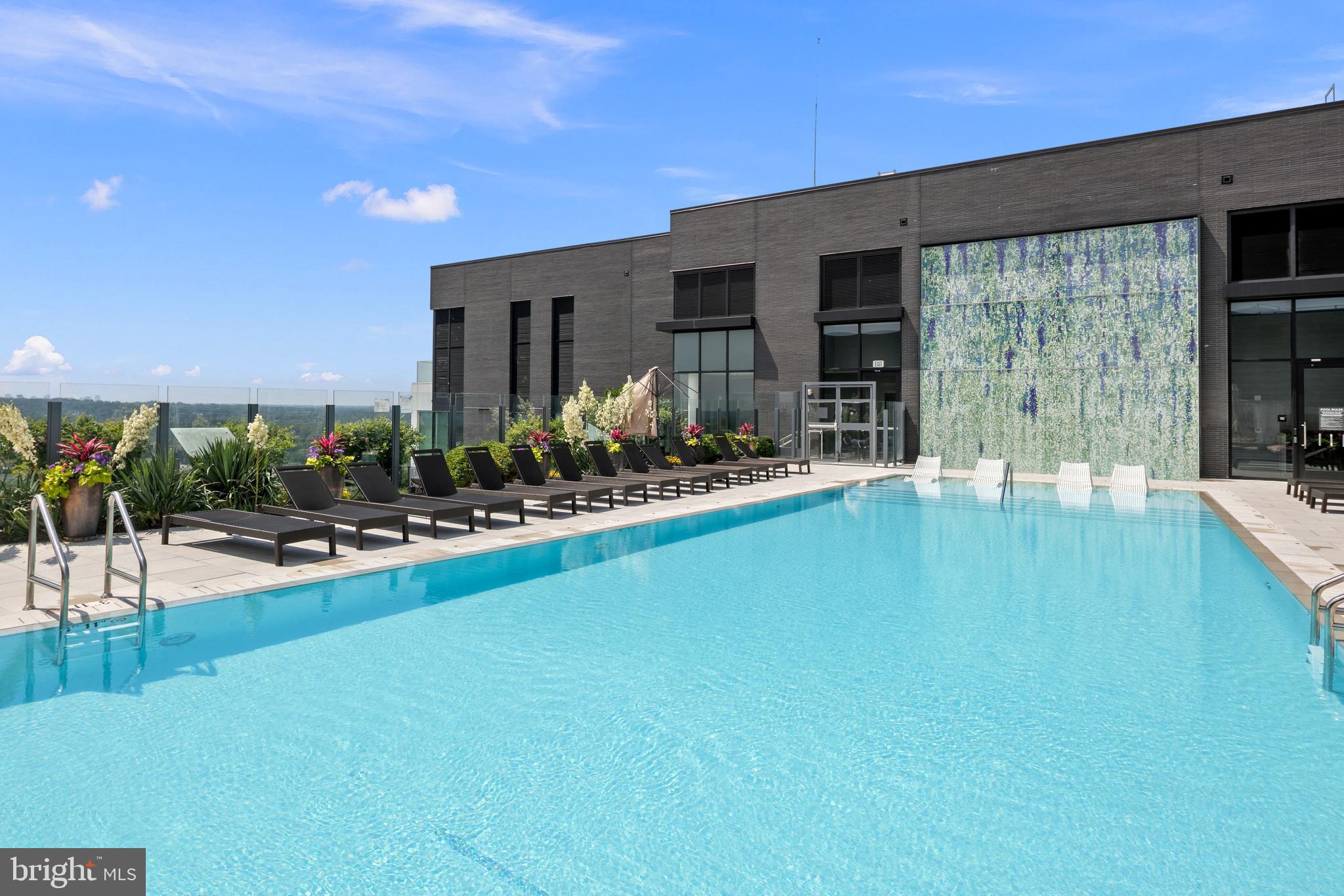 1781 N PIERCE STREET 802