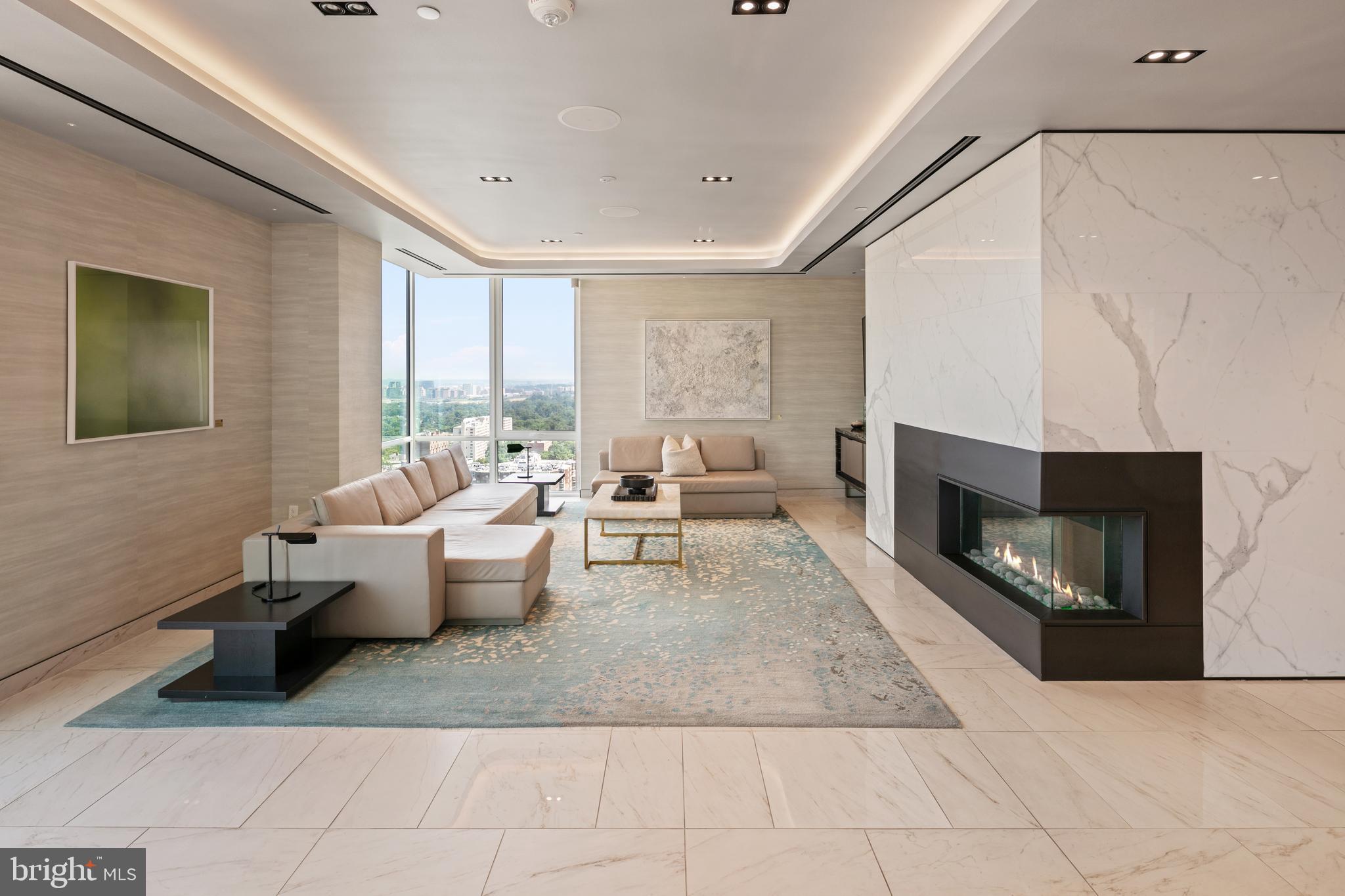 1781 N PIERCE STREET 802