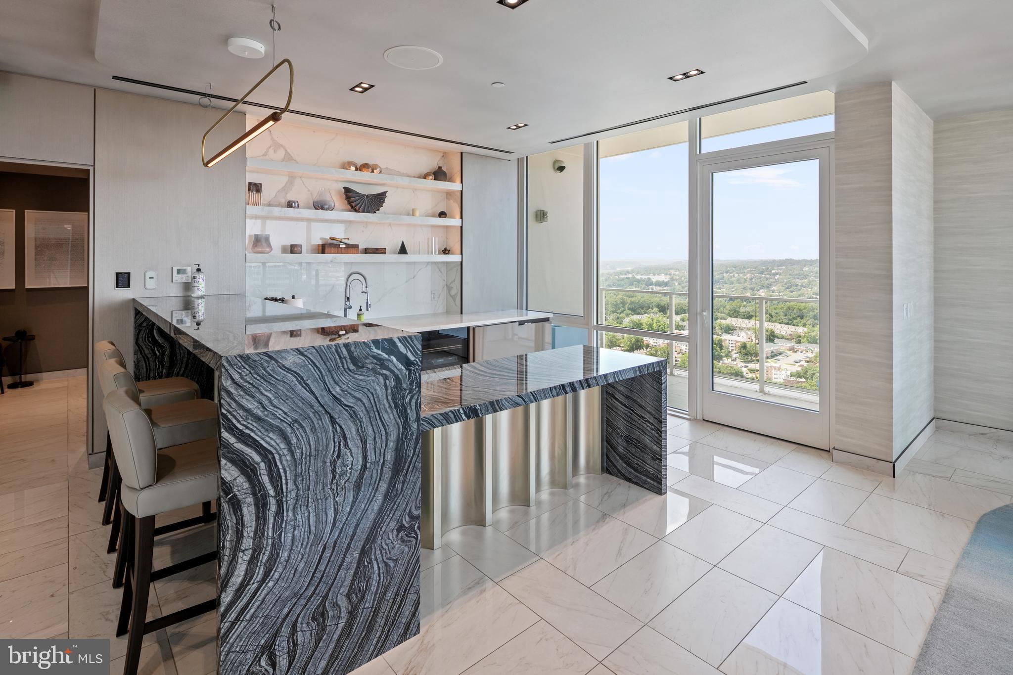 1781 N PIERCE STREET 802