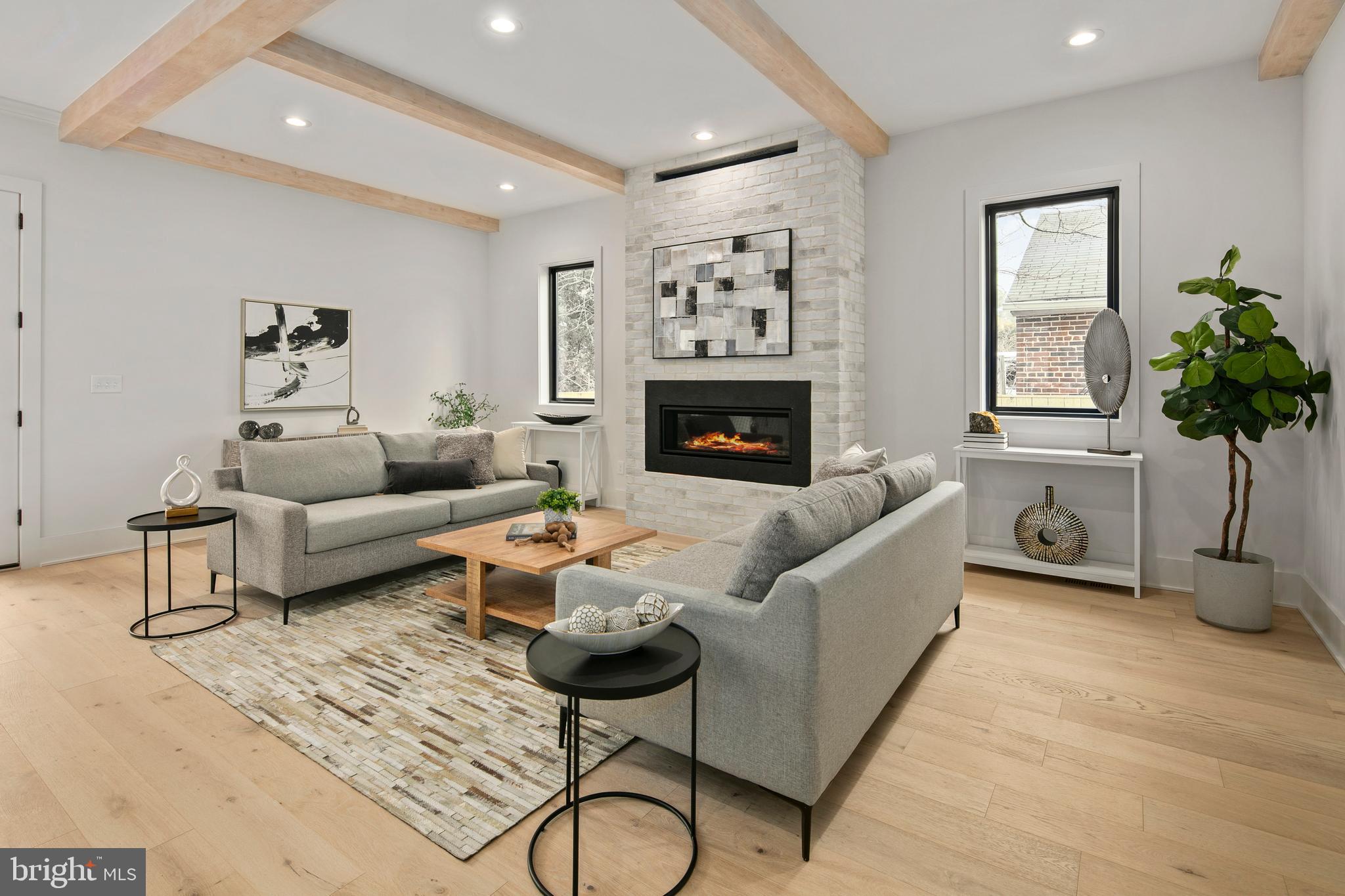 126 S HIGHLAND STREET