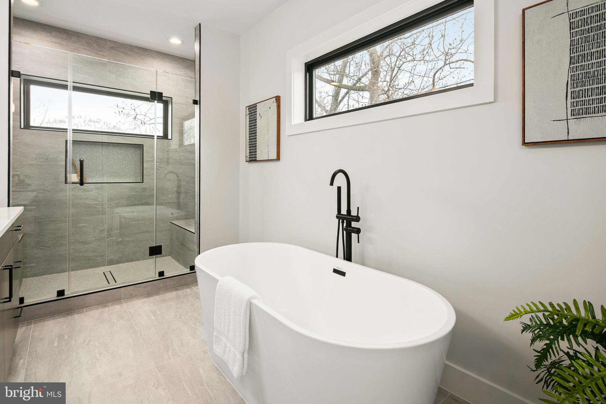 126 S HIGHLAND STREET