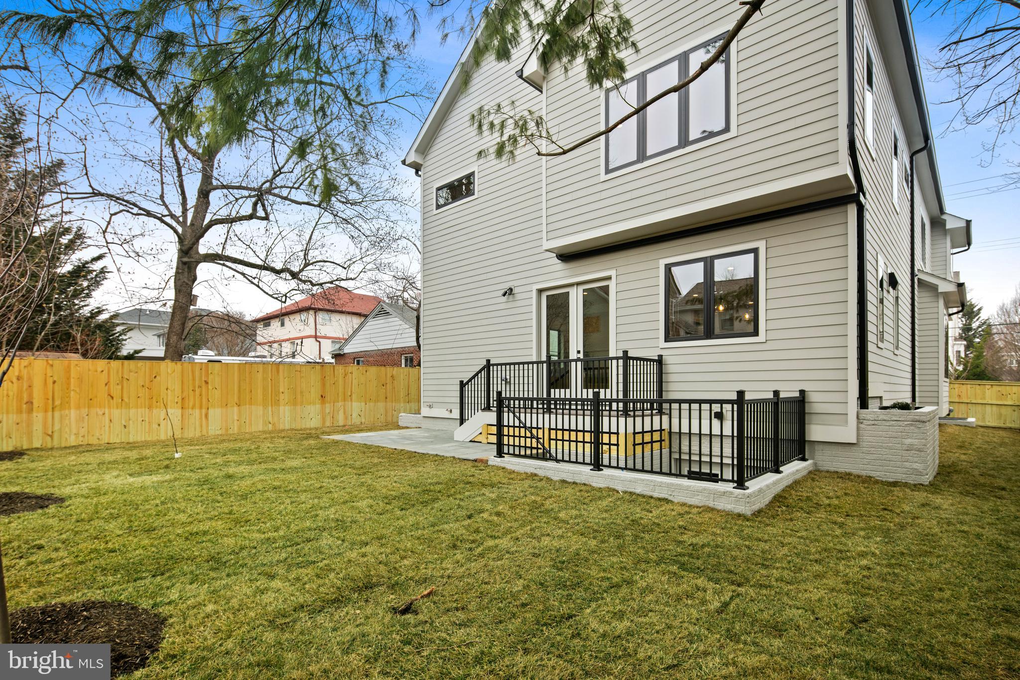 126 S HIGHLAND STREET