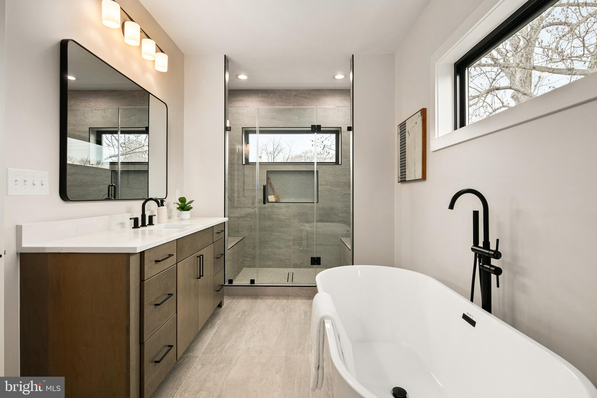 126 S HIGHLAND STREET