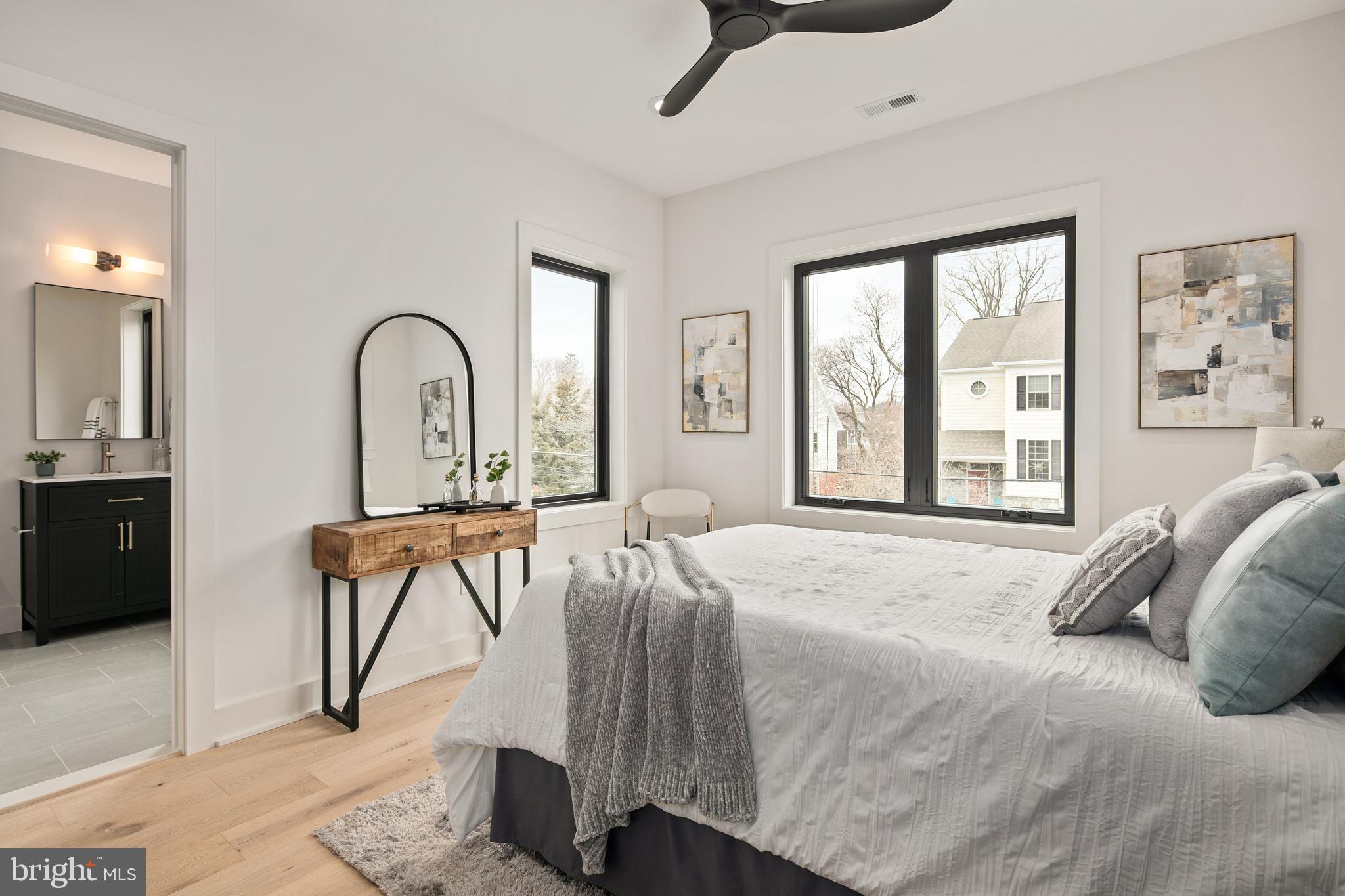 126 S HIGHLAND STREET