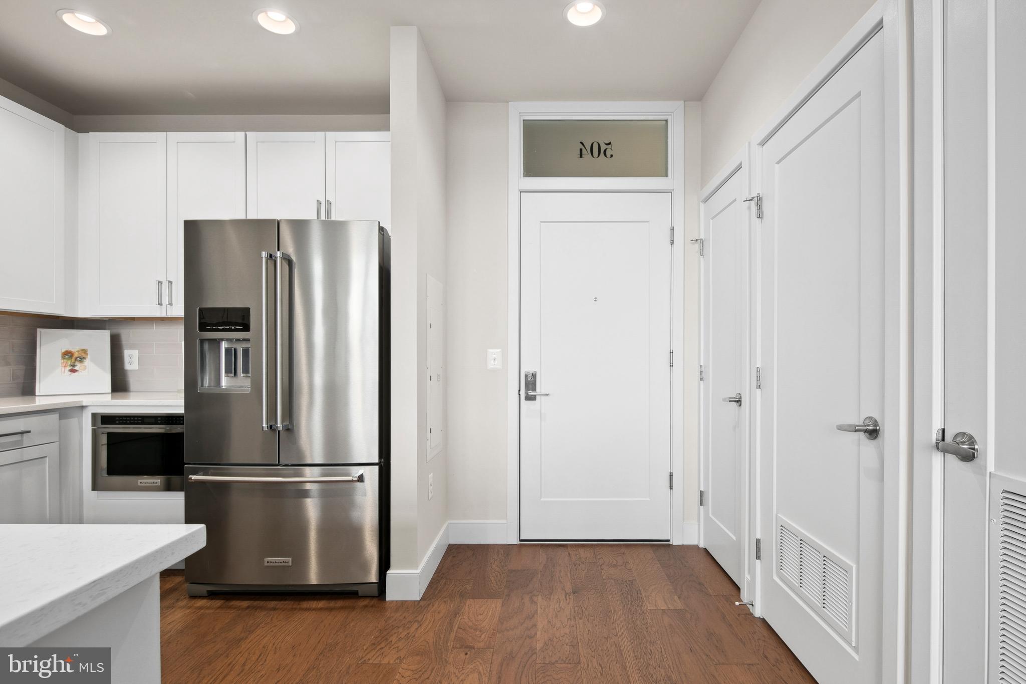 2000 CLARENDON BOULEVARD 504