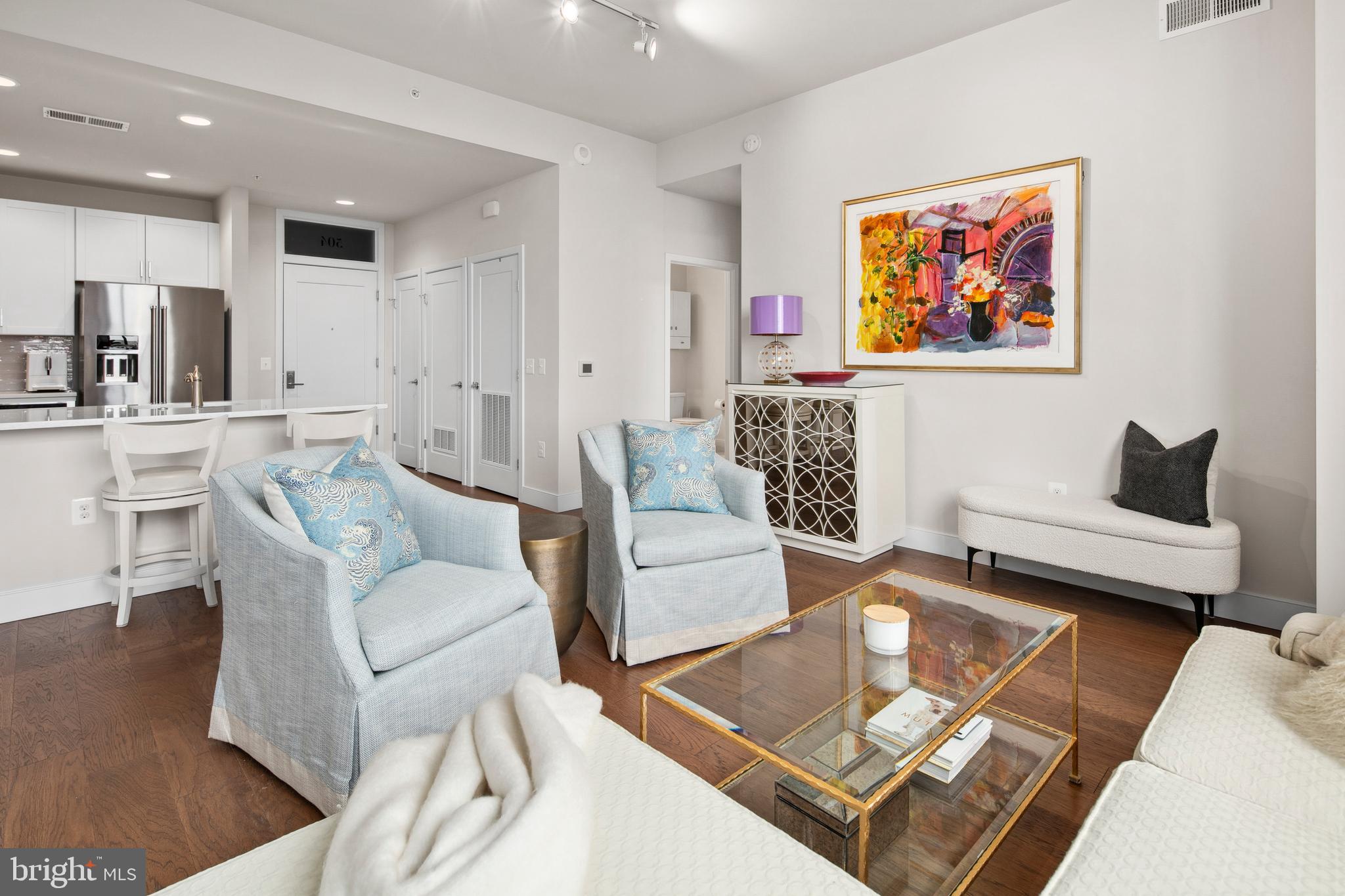 2000 CLARENDON BOULEVARD 504