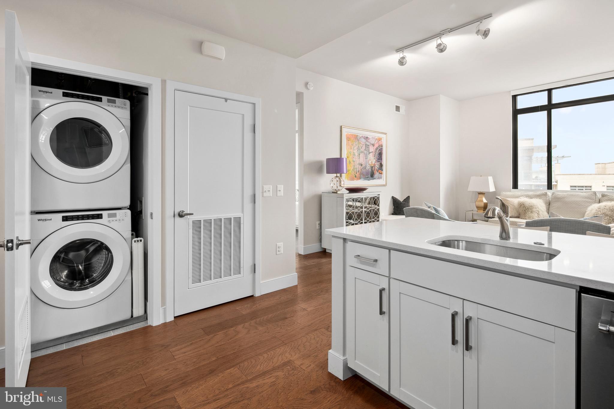 2000 CLARENDON BOULEVARD 504