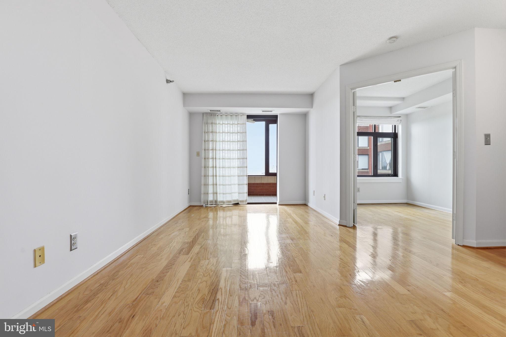 2400 CLARENDON BOULEVARD 815