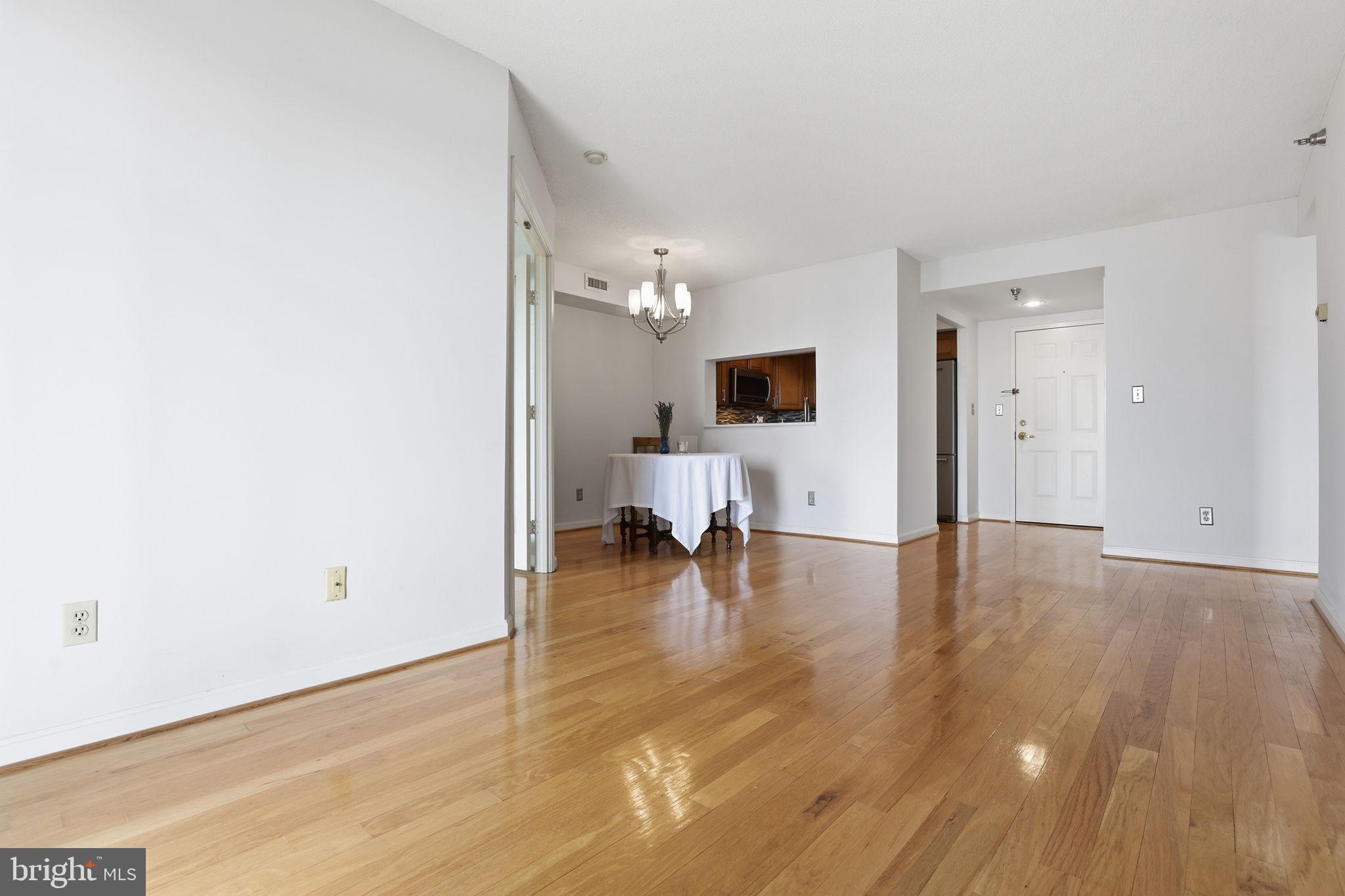 2400 CLARENDON BOULEVARD 815