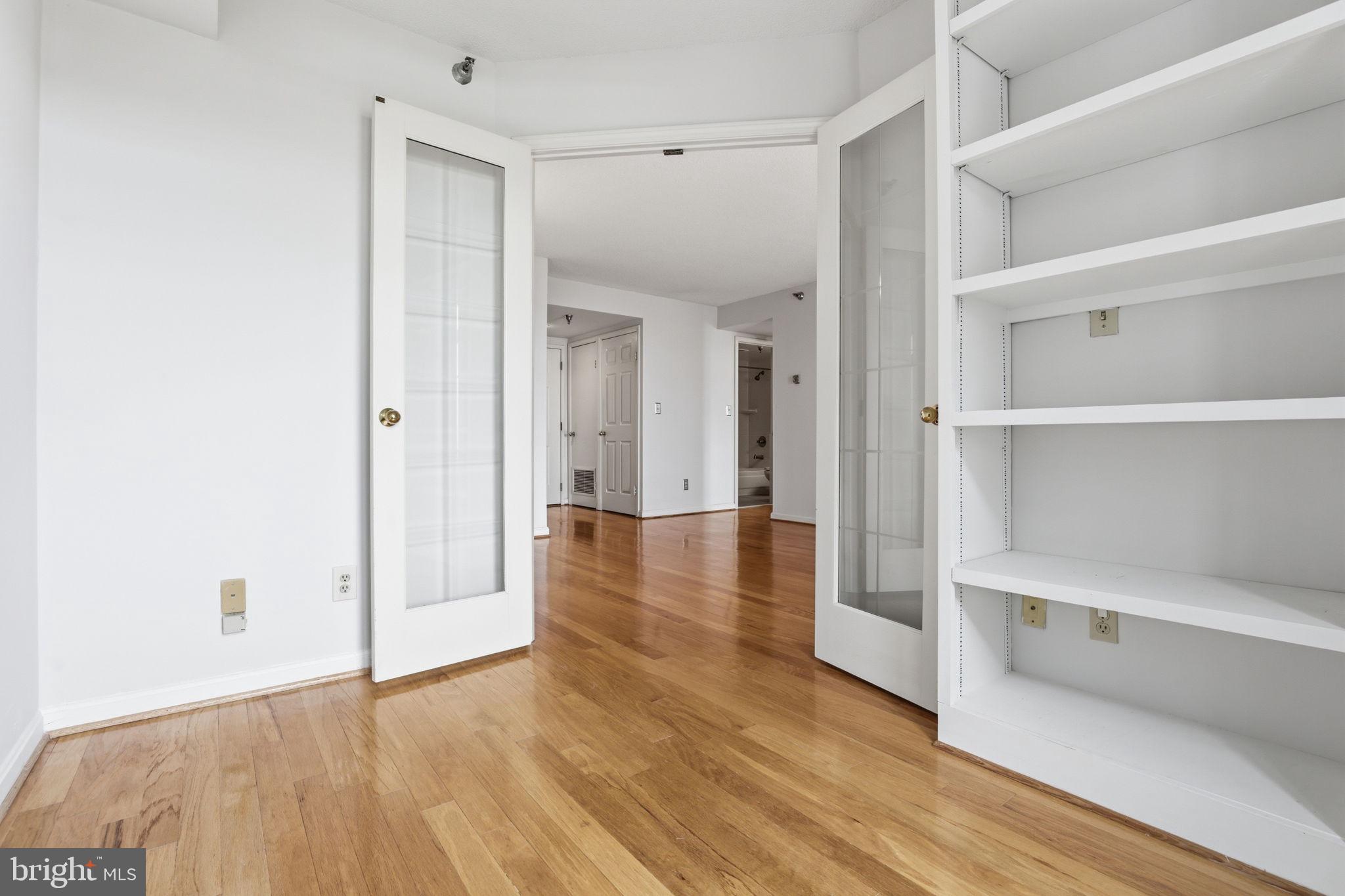 2400 CLARENDON BOULEVARD 815
