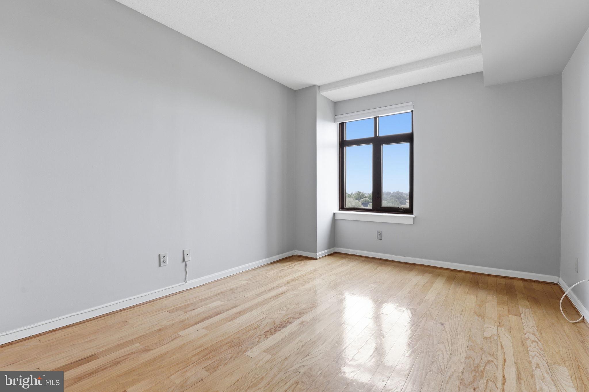 2400 CLARENDON BOULEVARD 815
