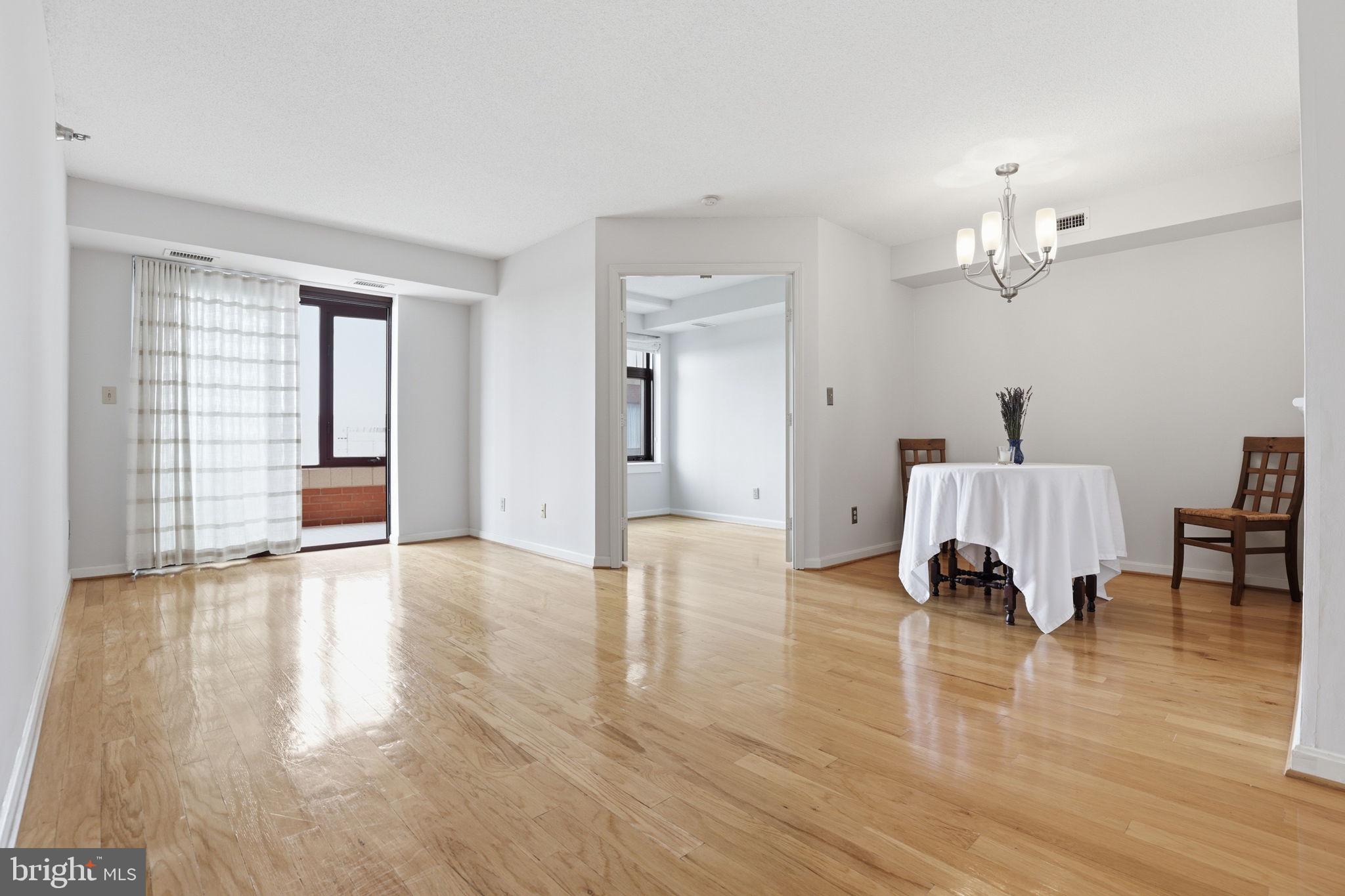 2400 CLARENDON BOULEVARD 815