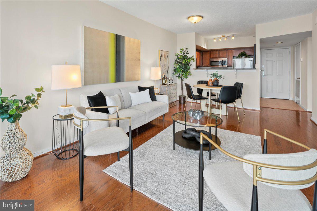 1001 N RANDOLPH STREET 913