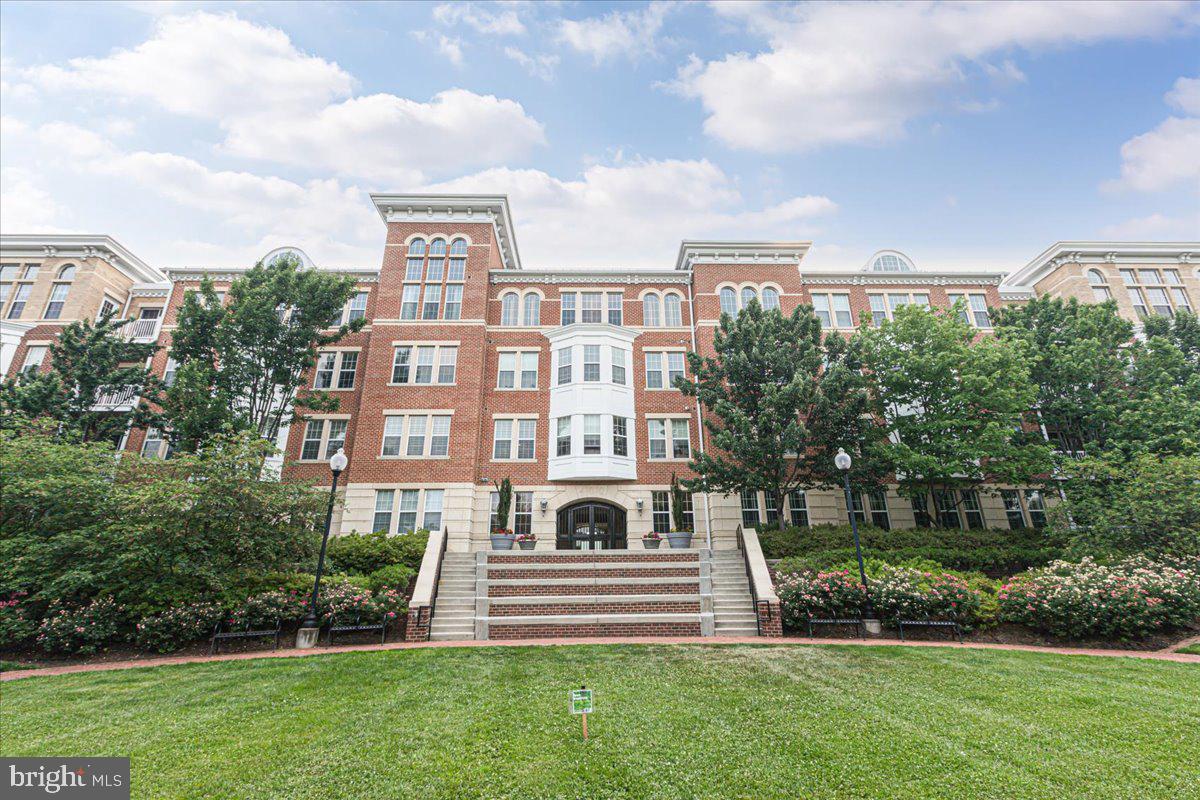 400 Cameron Station Blvd #404