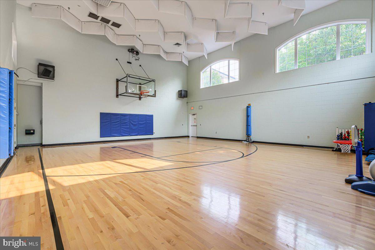 400 Cameron Station Blvd #404