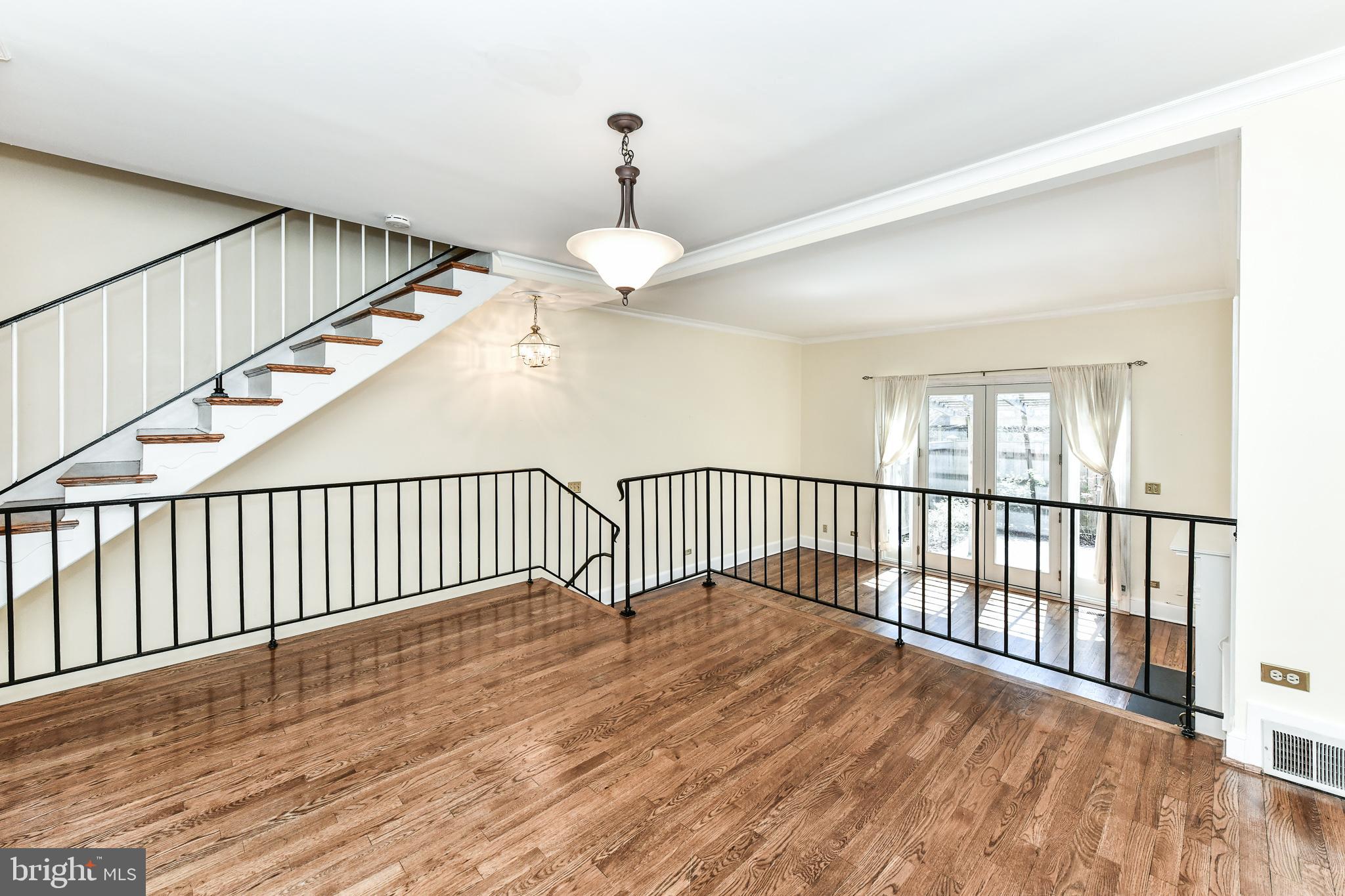120 Princess St