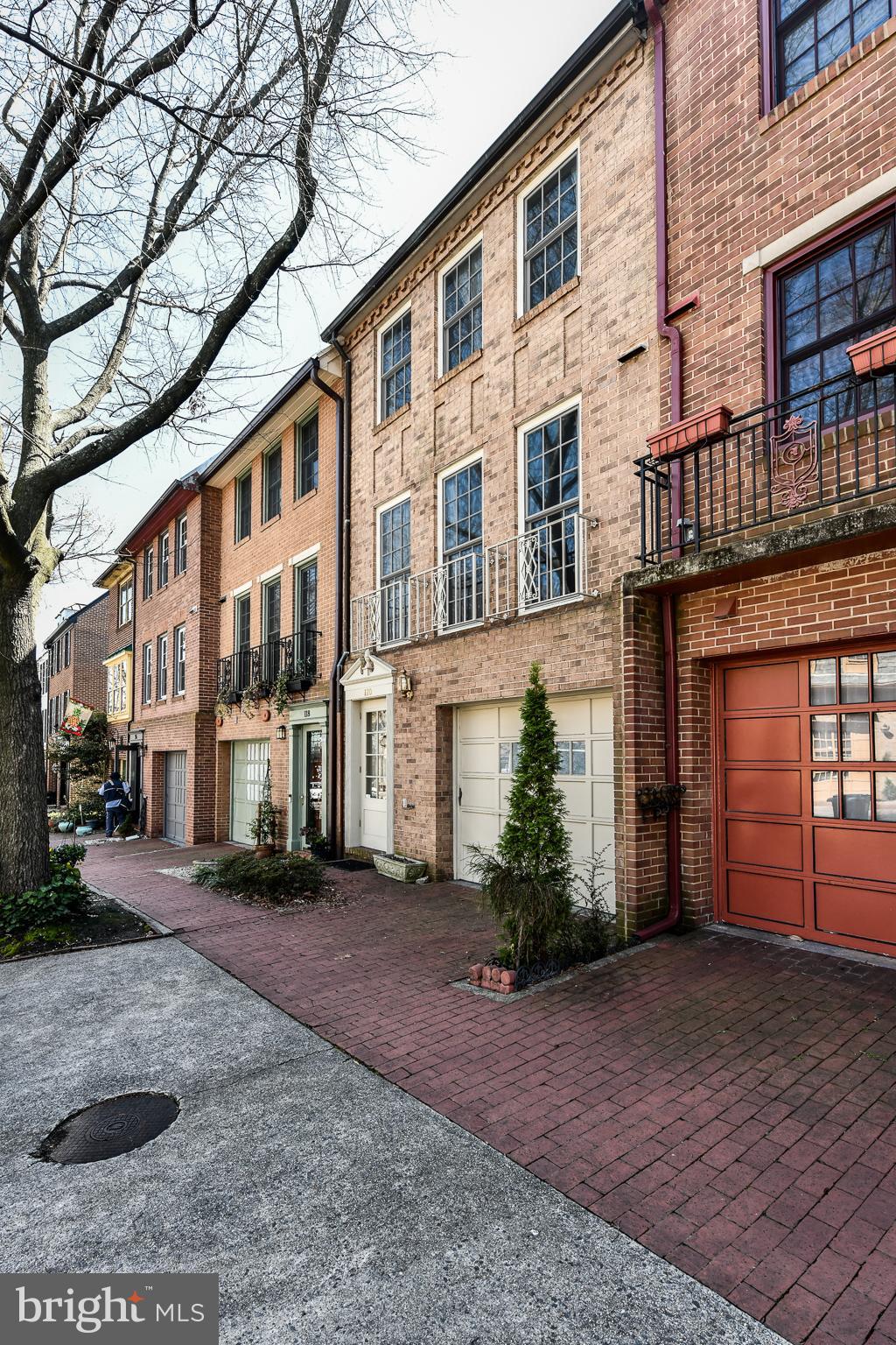 120 Princess St