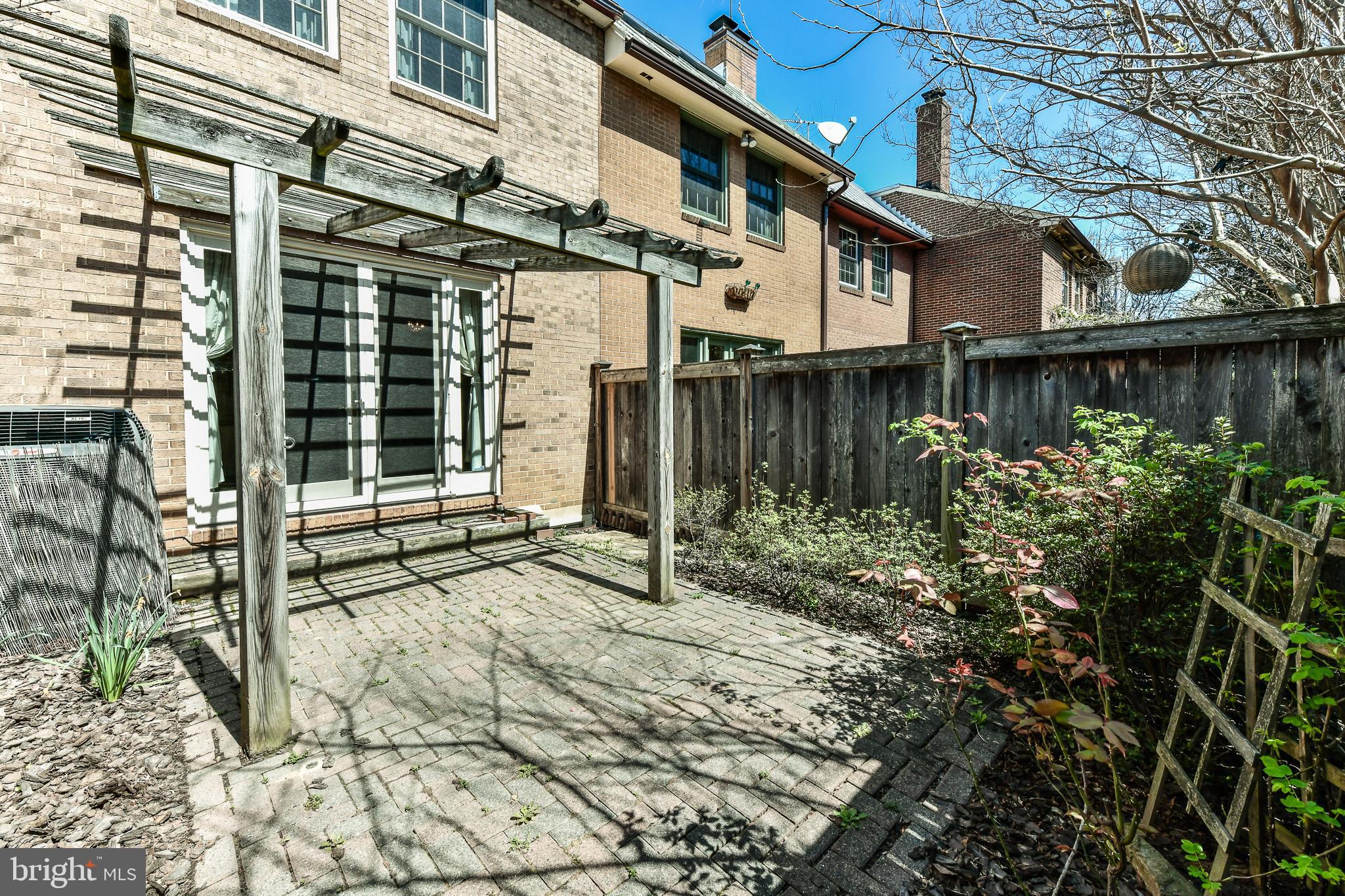 120 Princess St