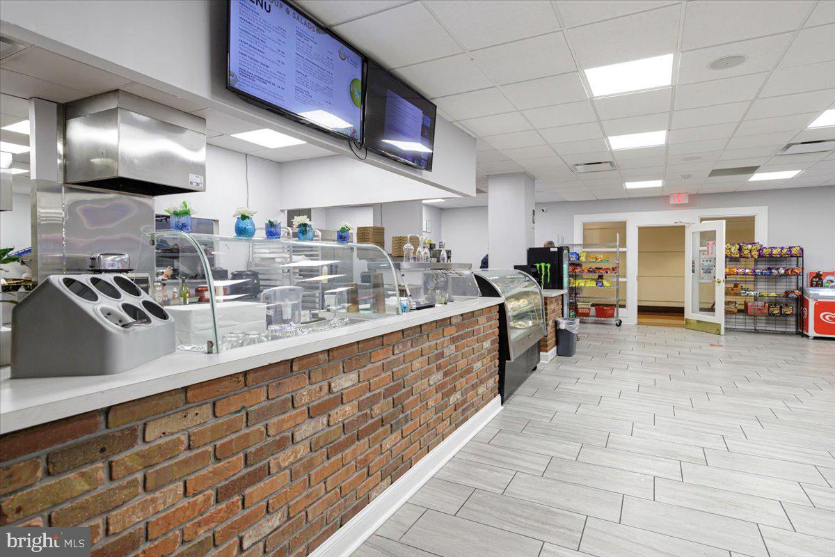 309 Yoakum Pkwy #908
