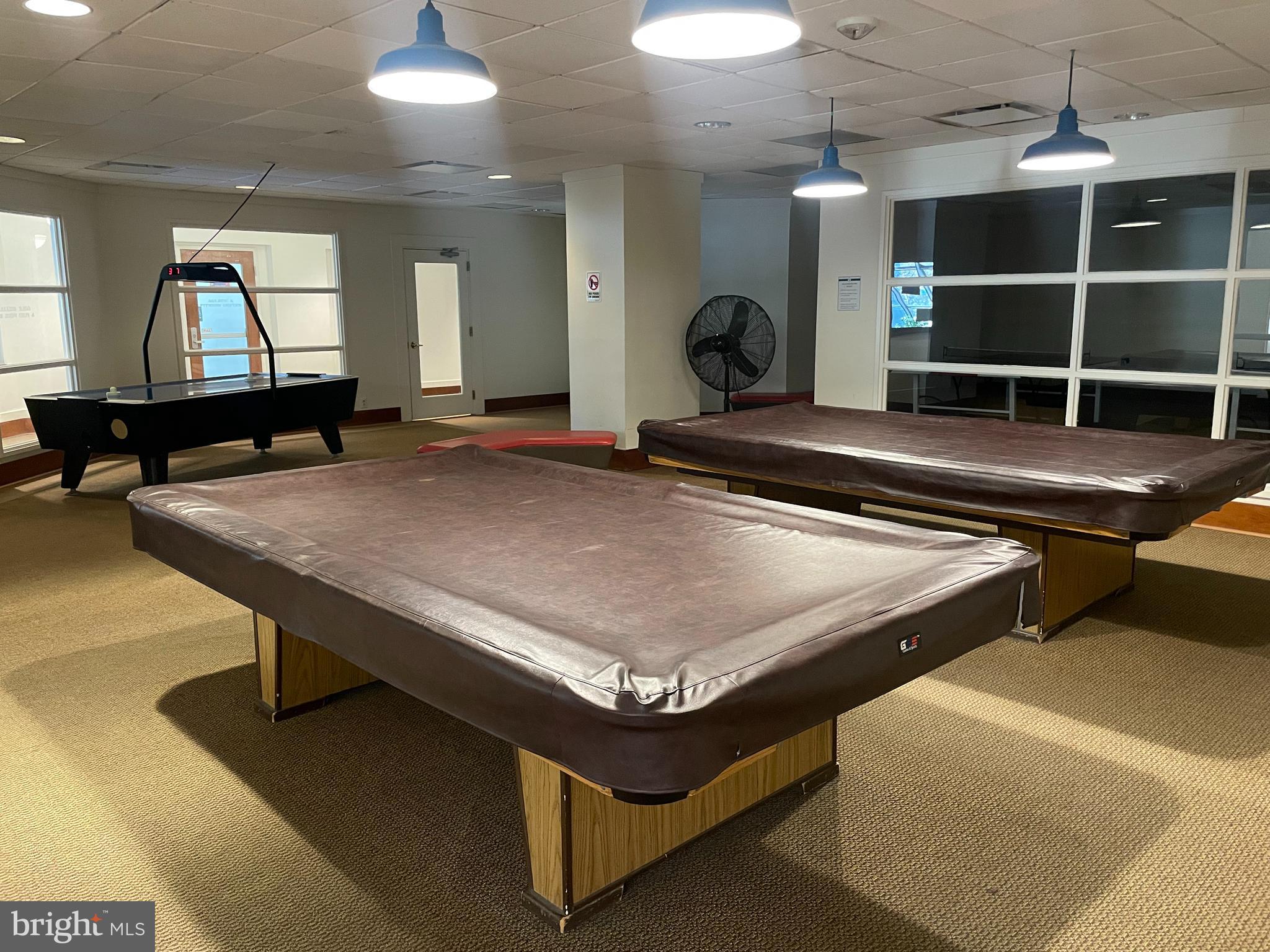 309 Yoakum Pkwy #908