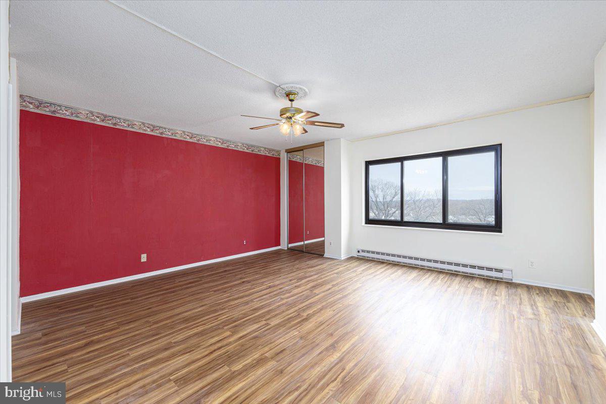 309 Yoakum Pkwy #908