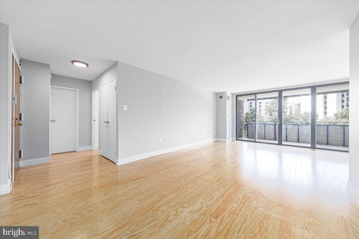 250 S Reynolds St #305