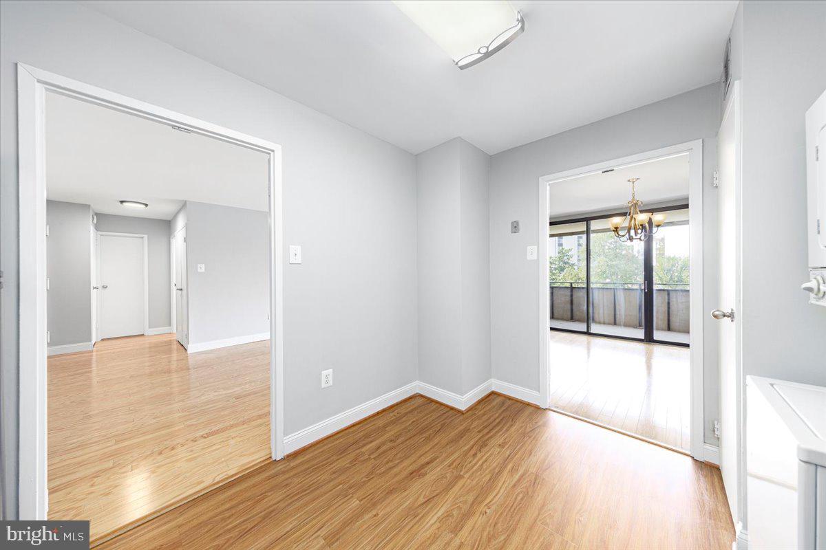 250 S Reynolds St #305