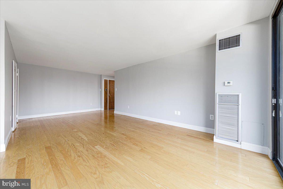 250 S Reynolds St #305