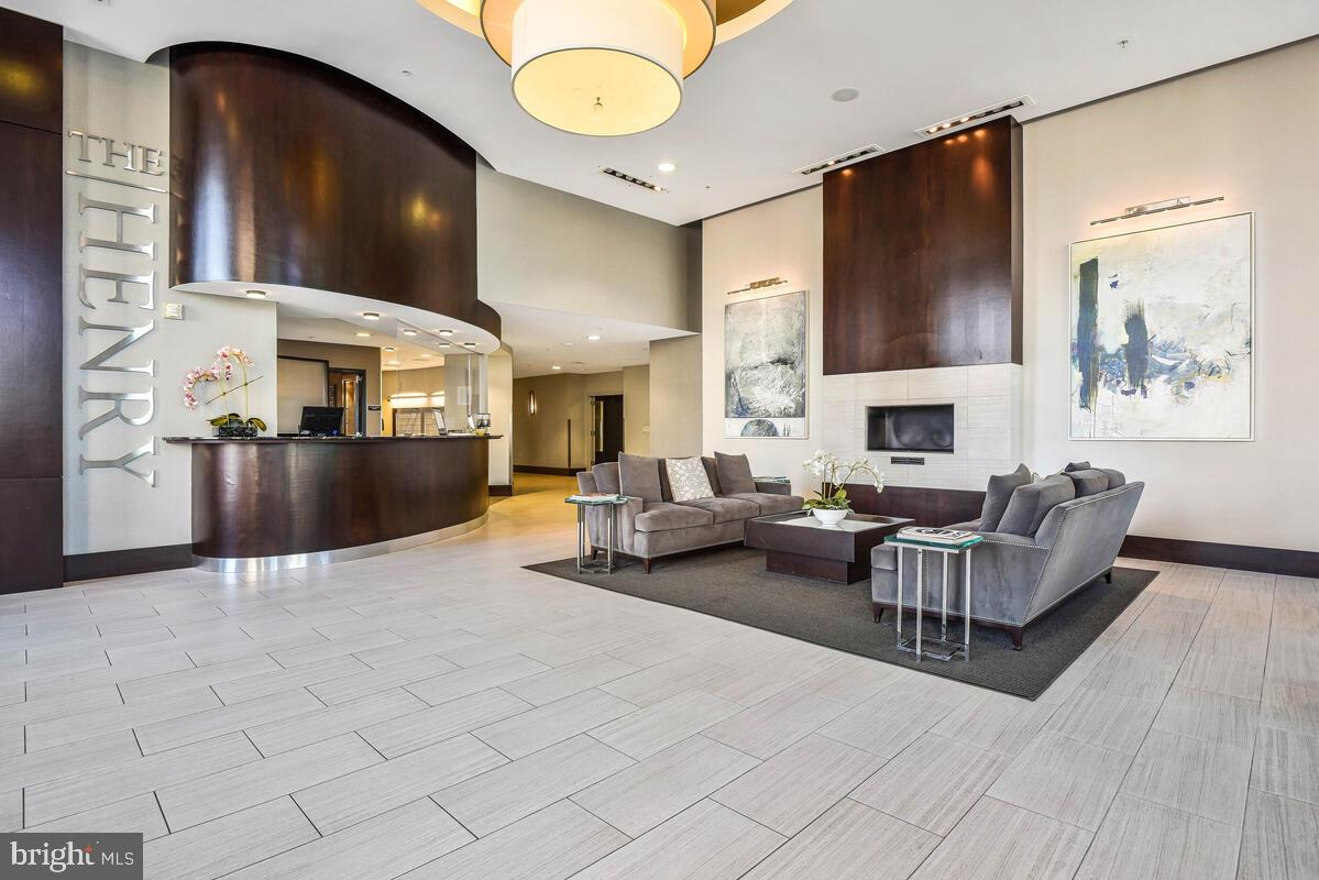 1111 Oronoco St #340