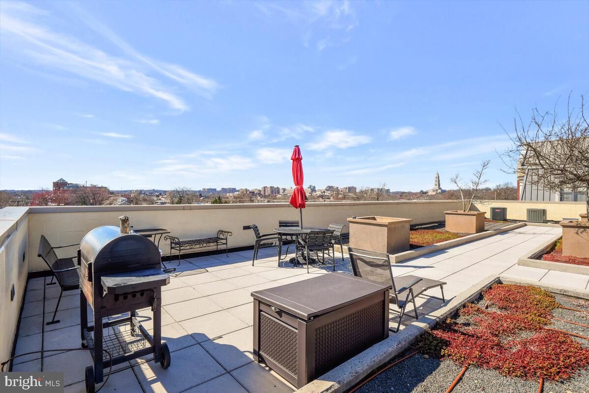 1111 Oronoco St #340