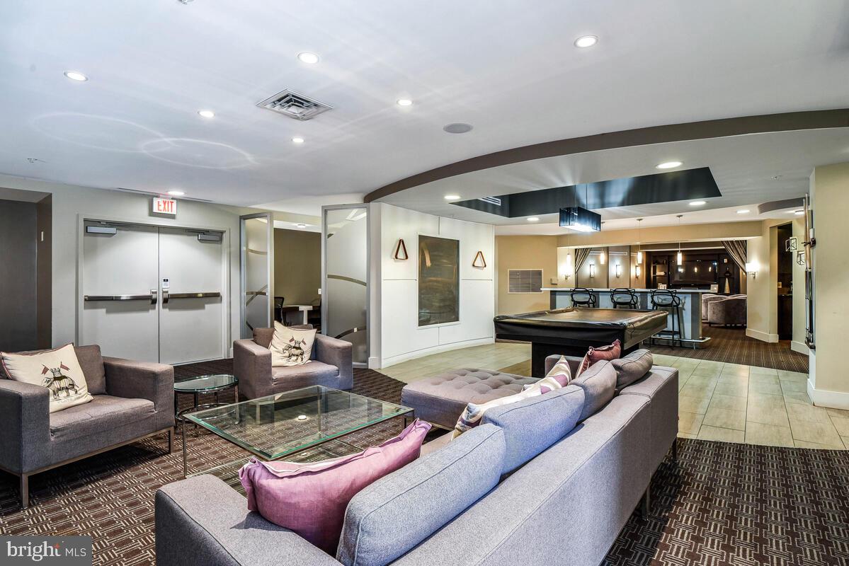 1111 Oronoco St #340