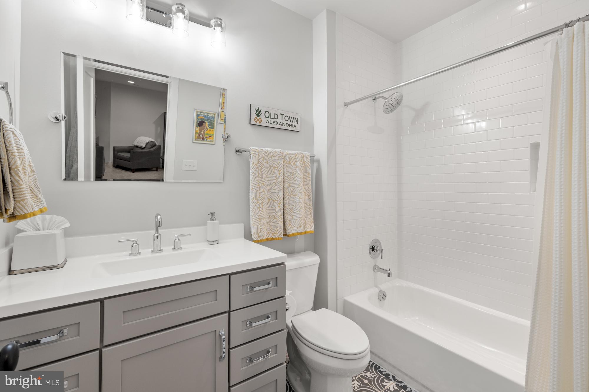 613 N Columbus Street