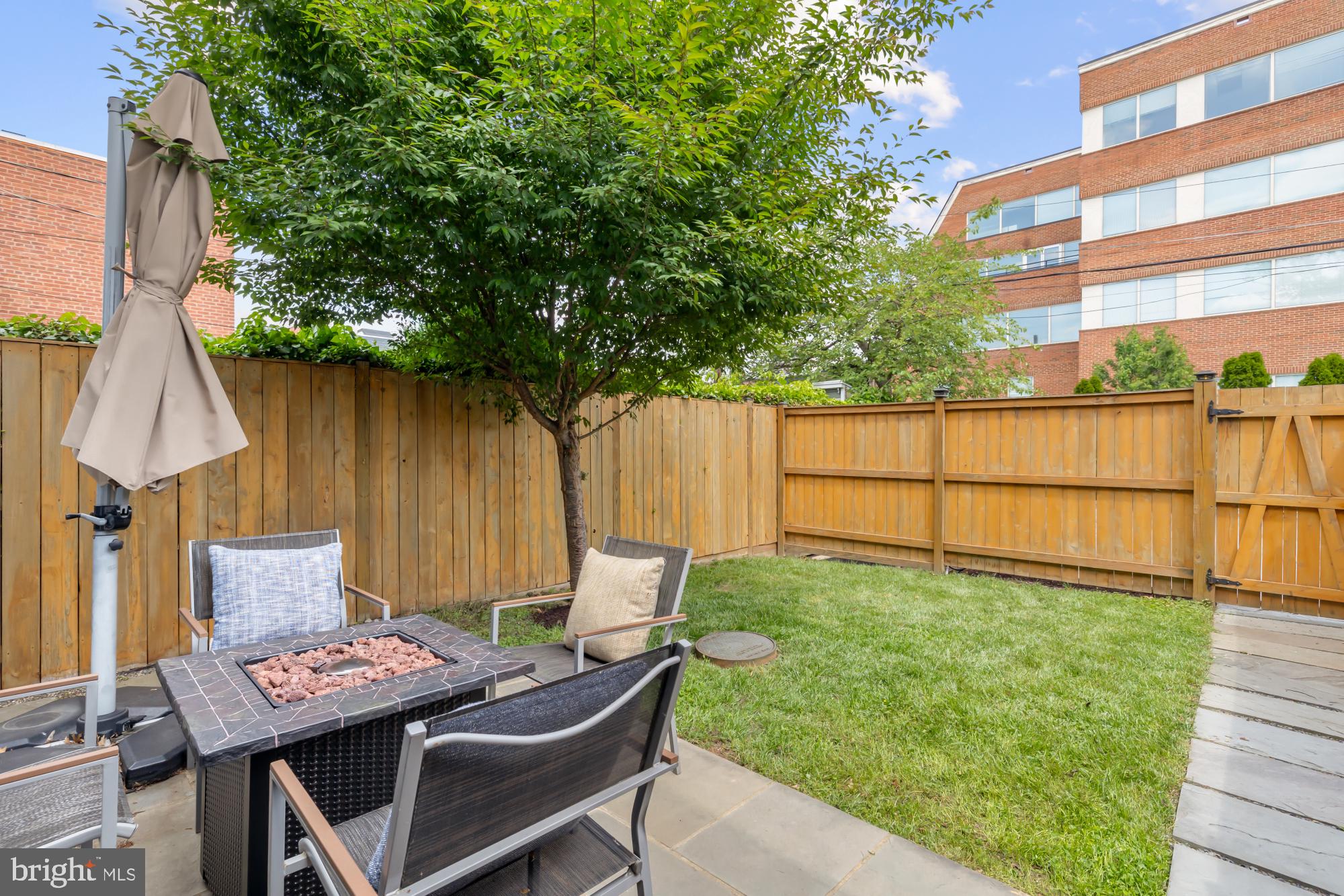 613 N Columbus Street