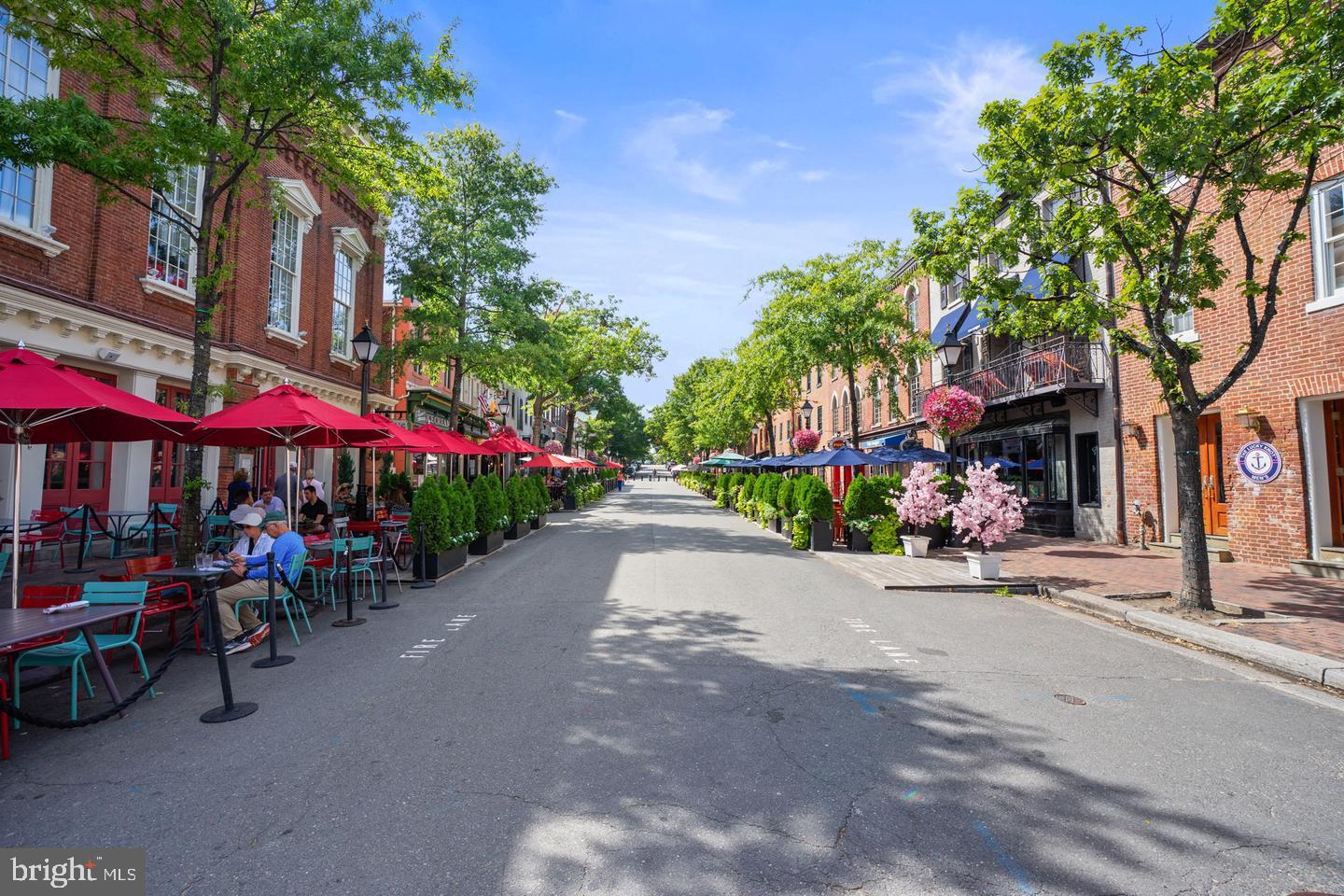 613 N Columbus Street