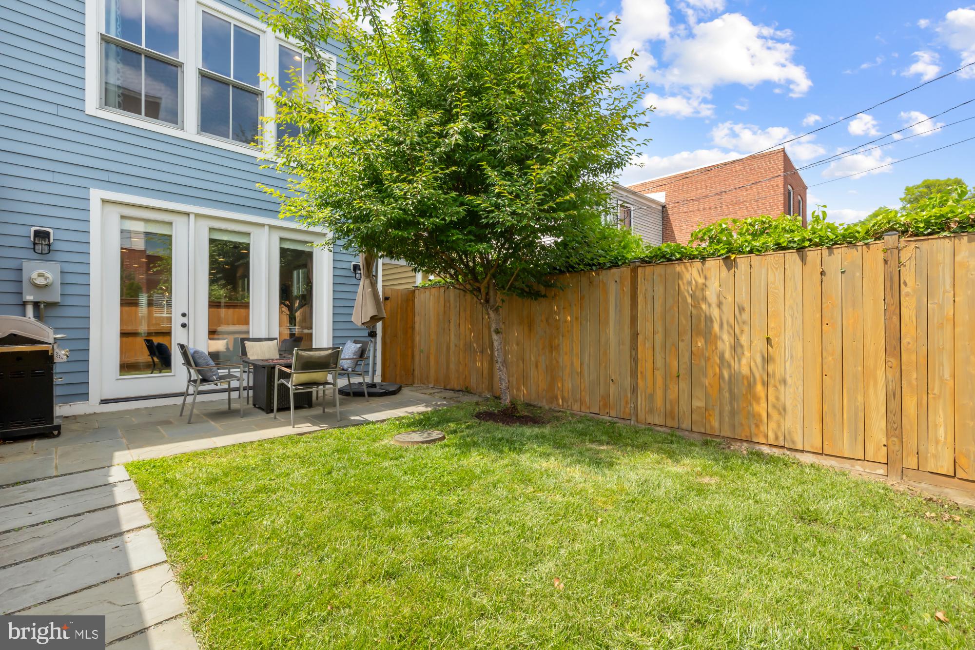 613 N Columbus Street