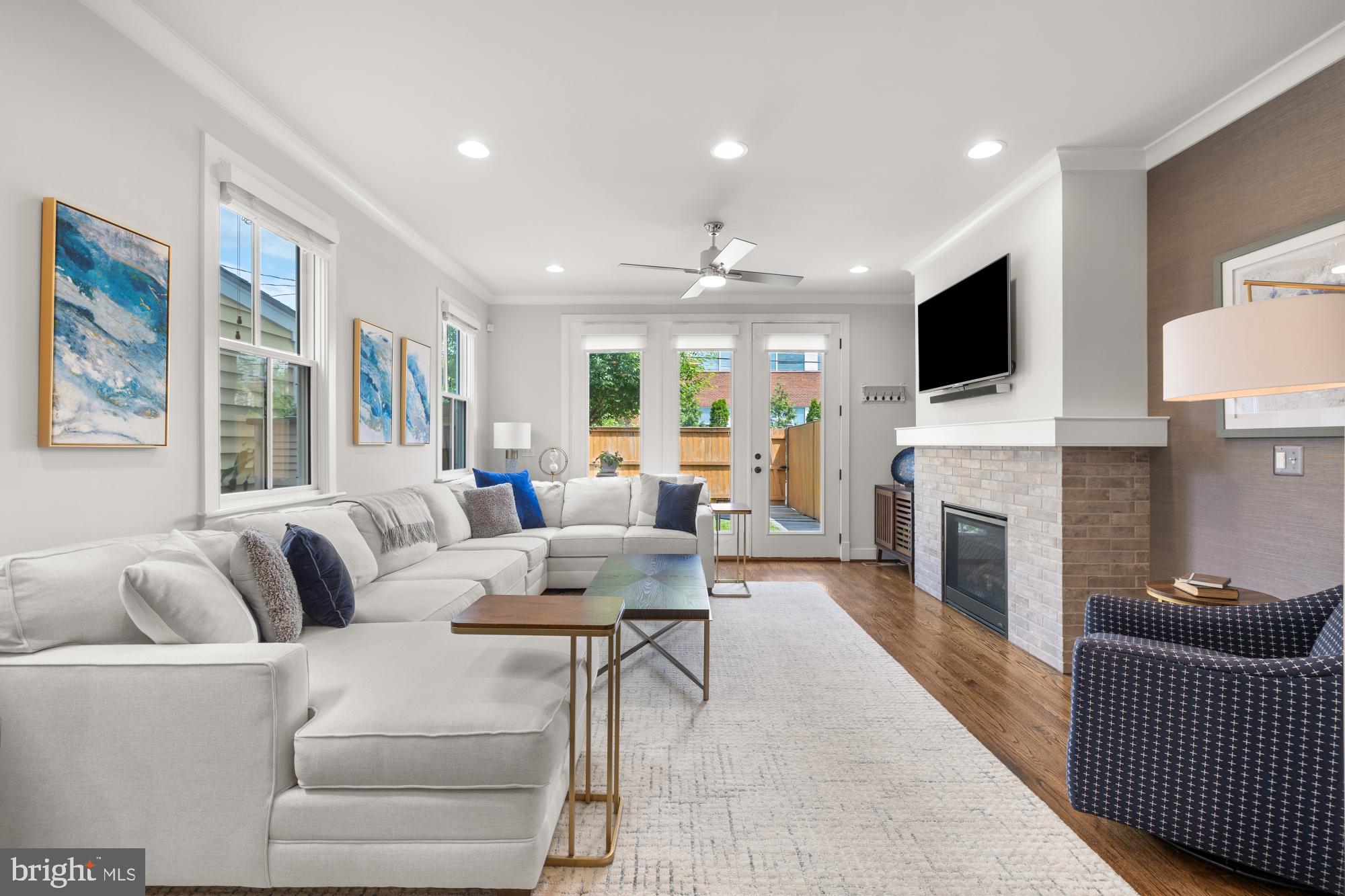 613 N Columbus Street