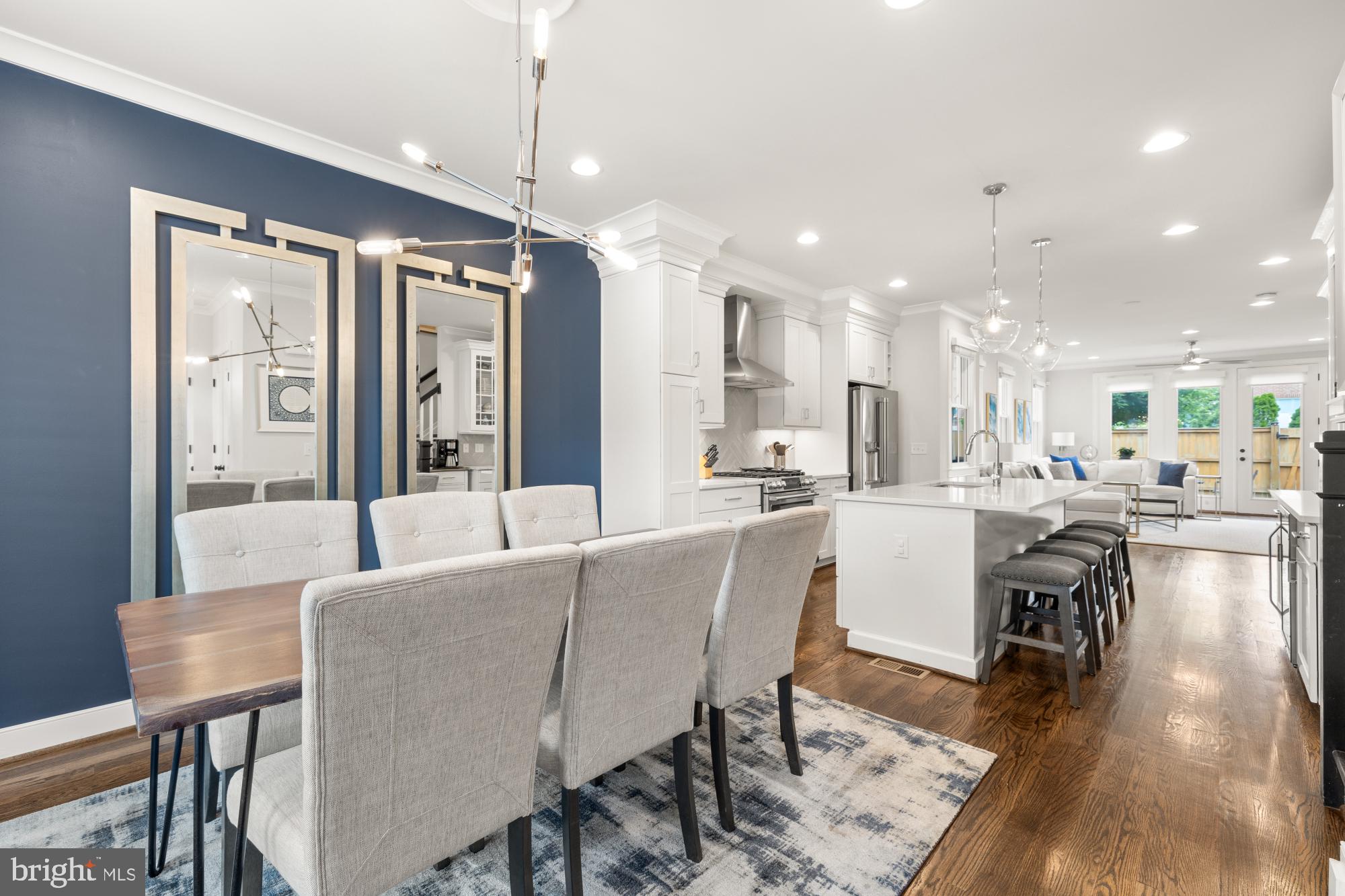 613 N Columbus Street