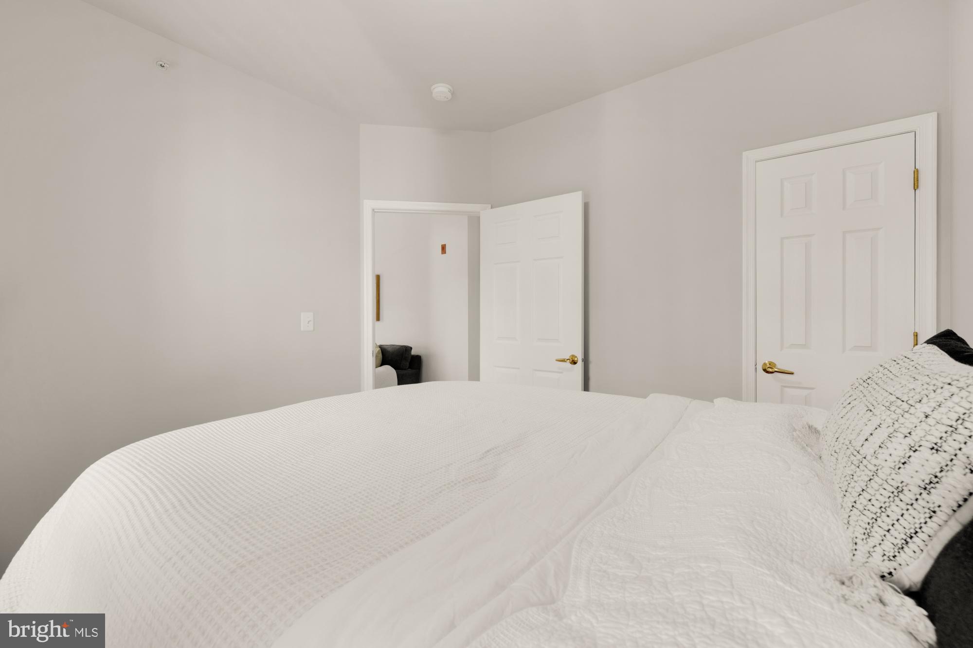 4550 Strutfield Ln #2405